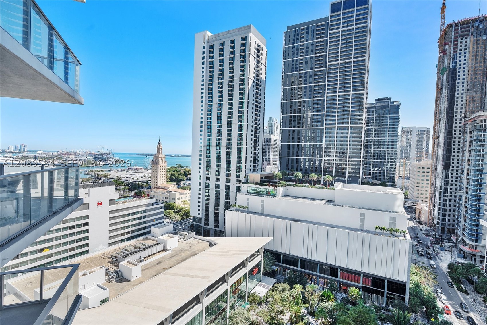 image Paramount Miami Worldcenter21