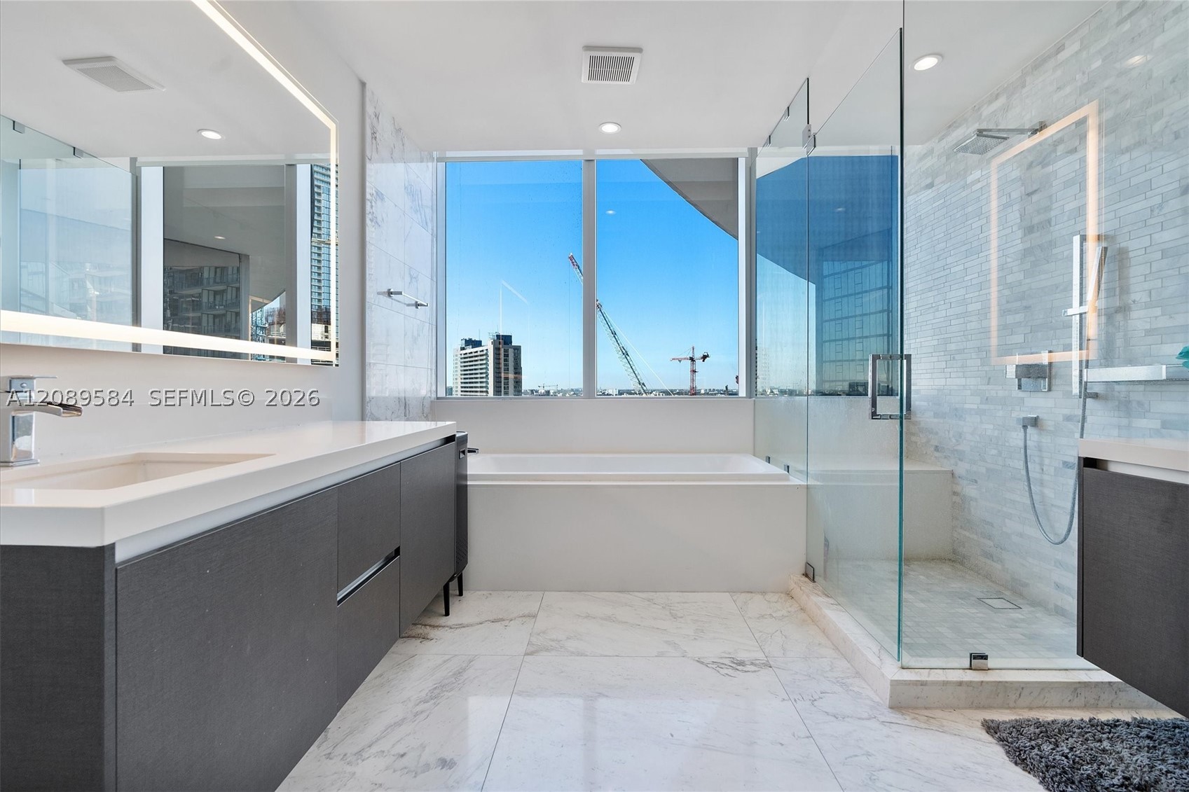 image Paramount Miami Worldcenter25
