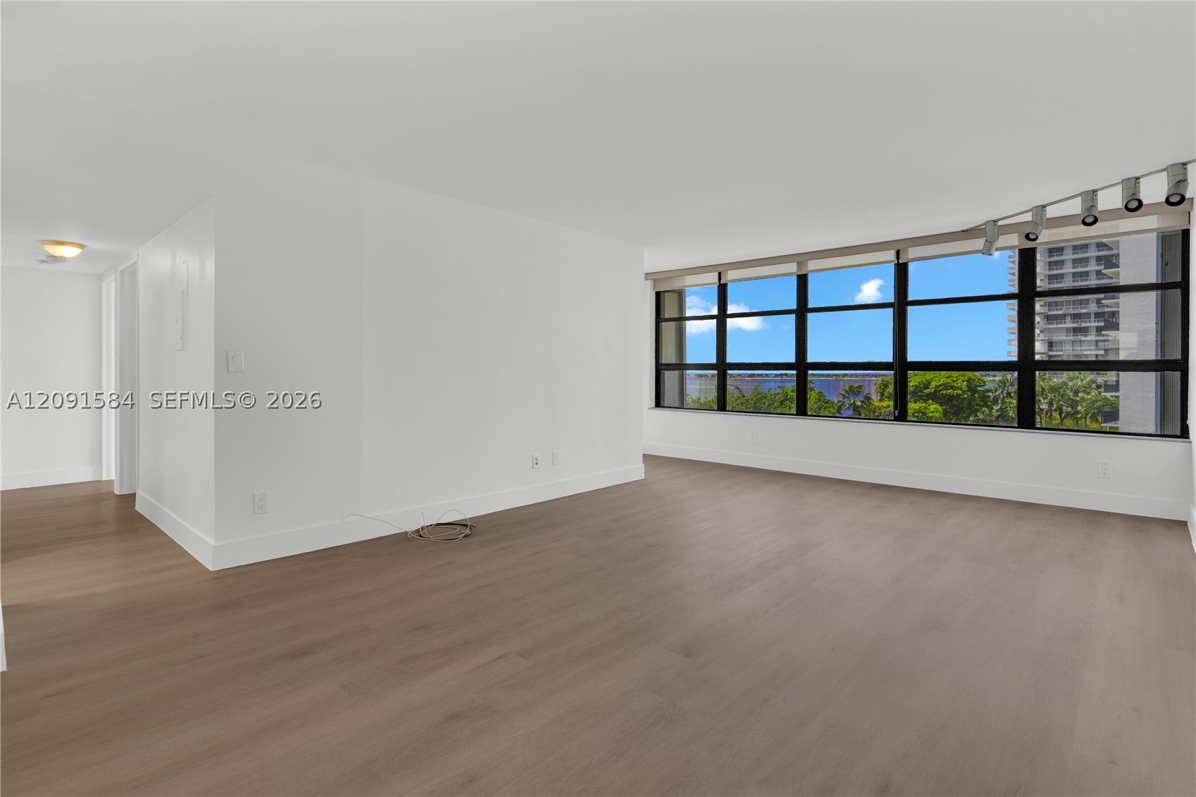 1440 Brickell Bay Dr #604
