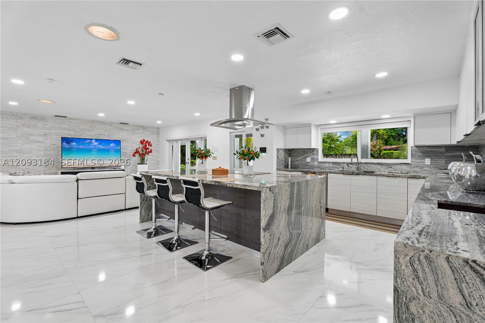 8700 SW 97th Ter Miami, FL 33176