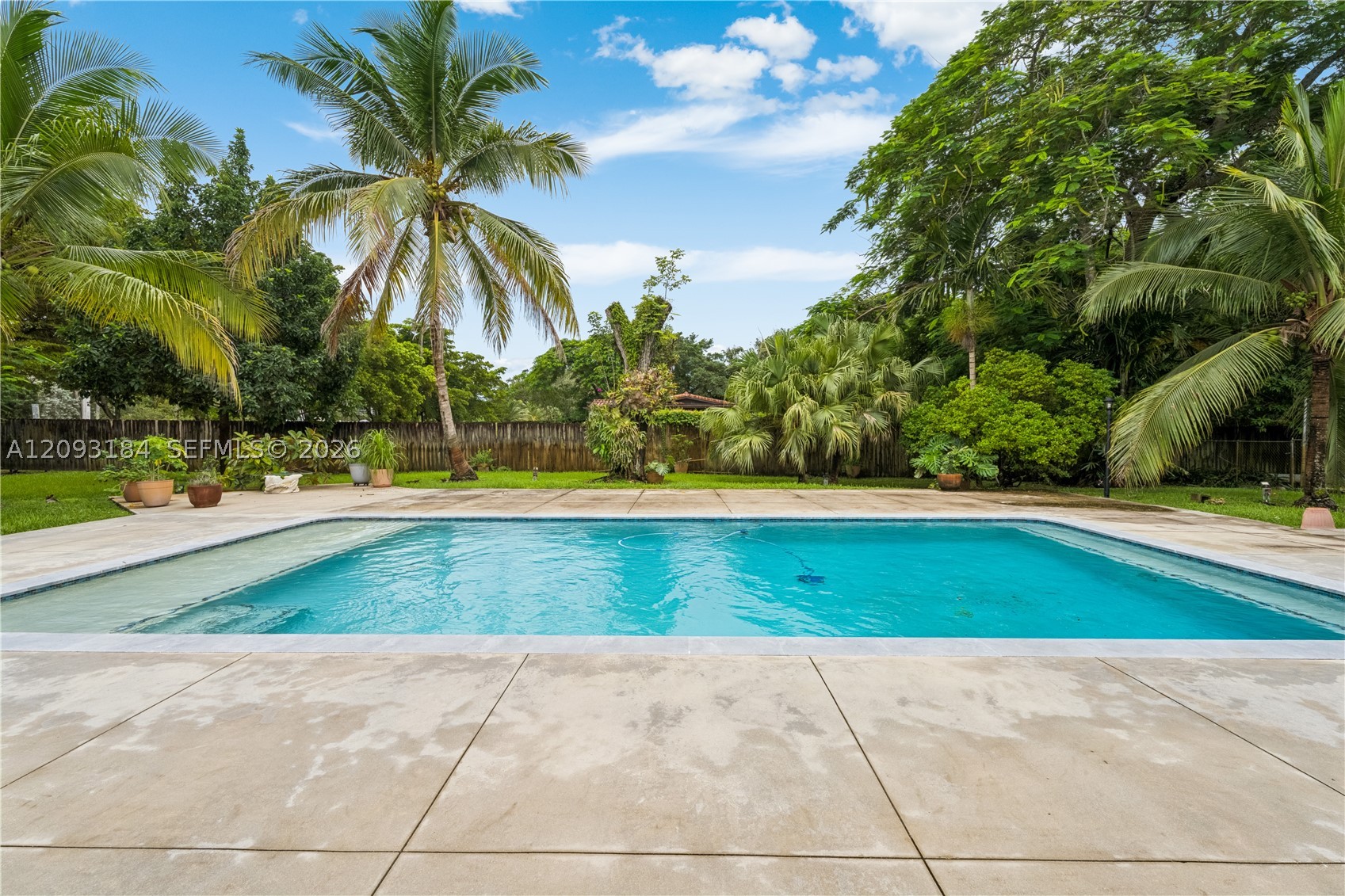 8700 SW 97th Ter Miami, FL 33176