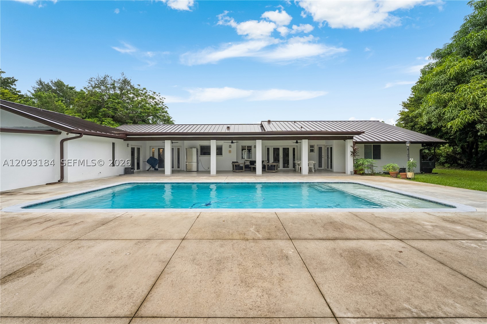8700 SW 97th Ter Miami, FL 33176