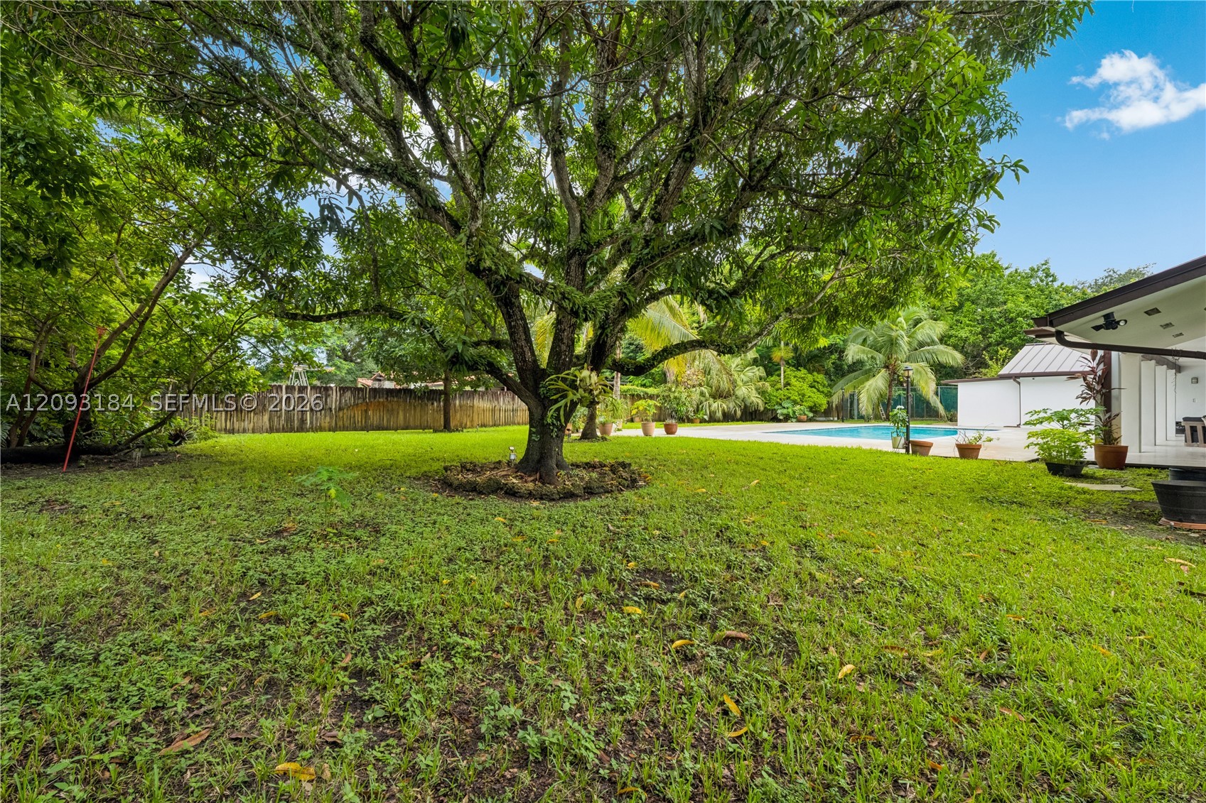8700 SW 97th Ter Miami, FL 33176