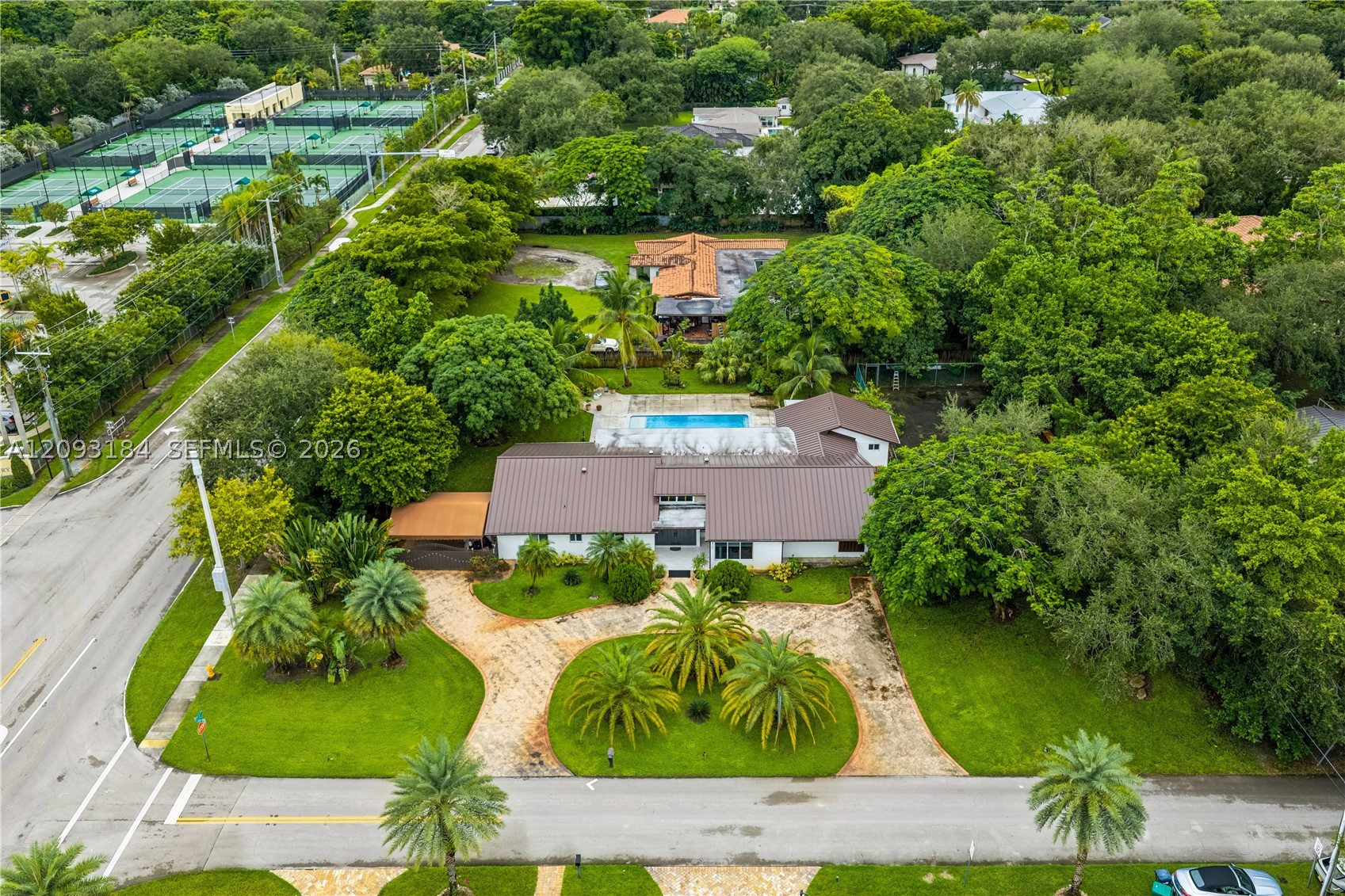 8700 SW 97th Ter Miami, FL 33176