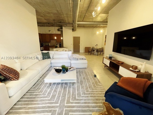 image Cite on the Bay West8