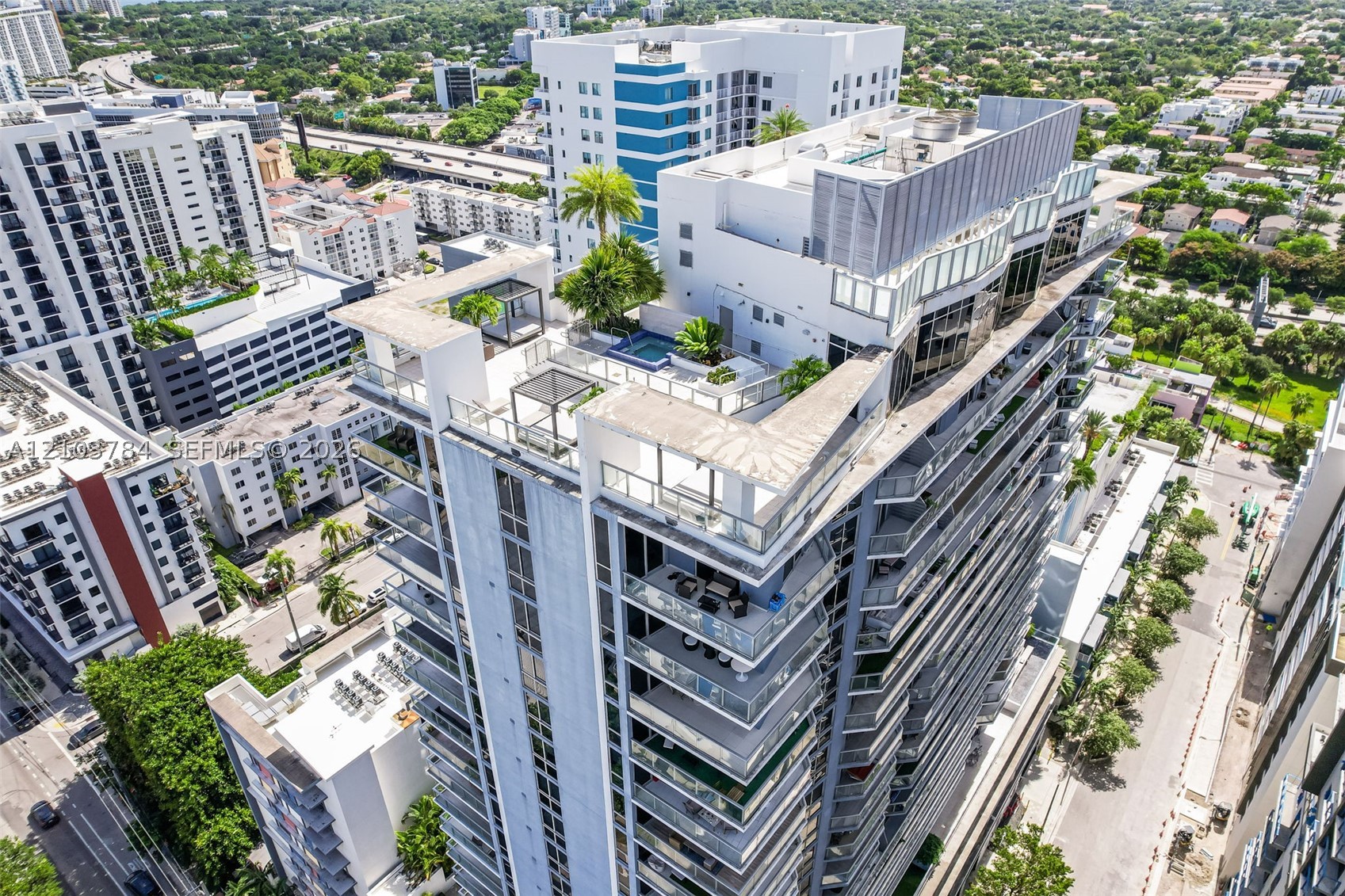 image Brickell Ten42