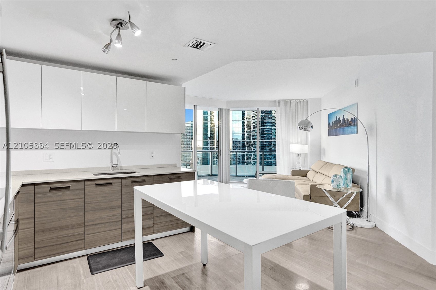 image Brickell House28