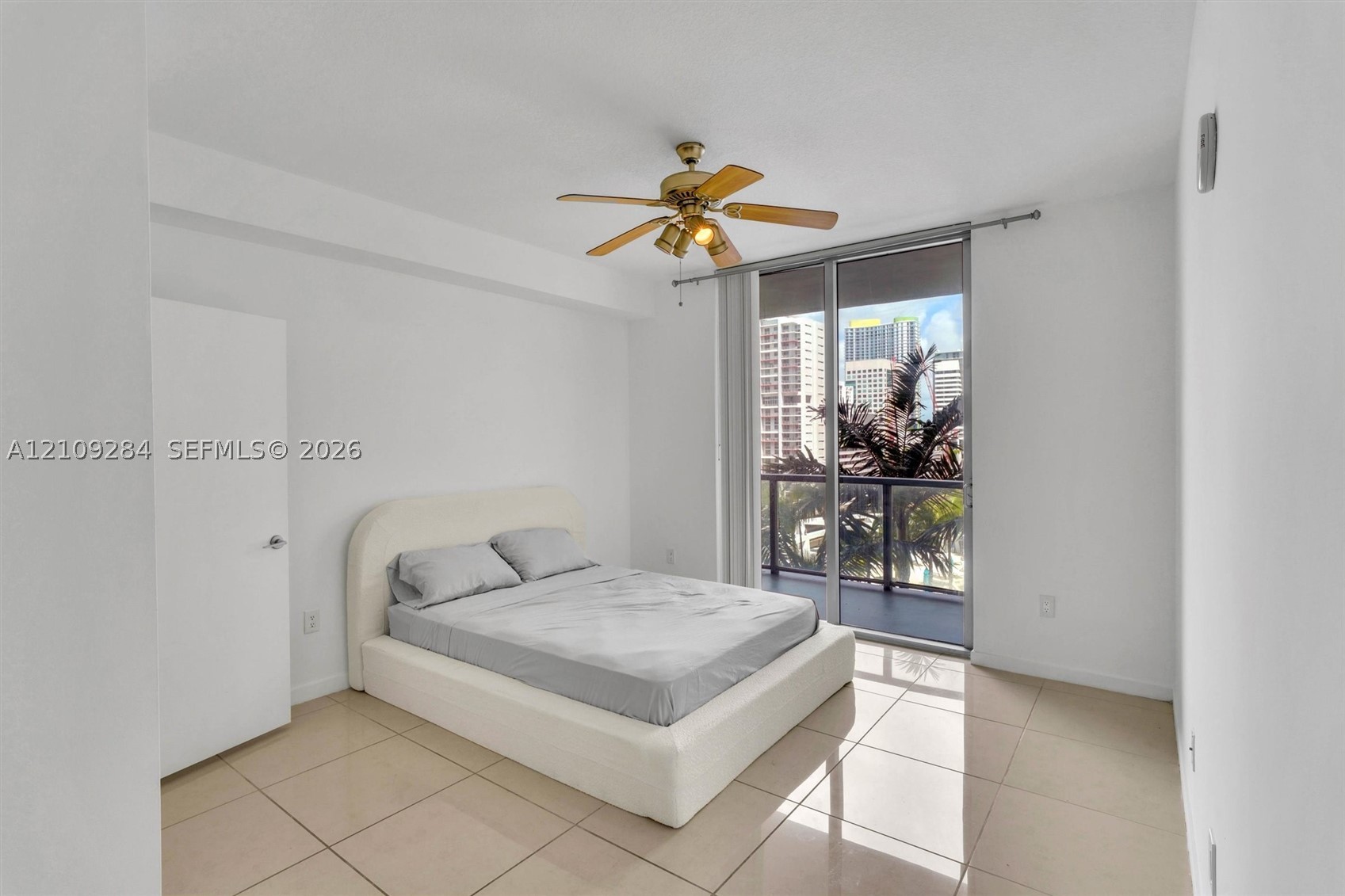 79 SW 12th St #1210 Miami, FL 33130