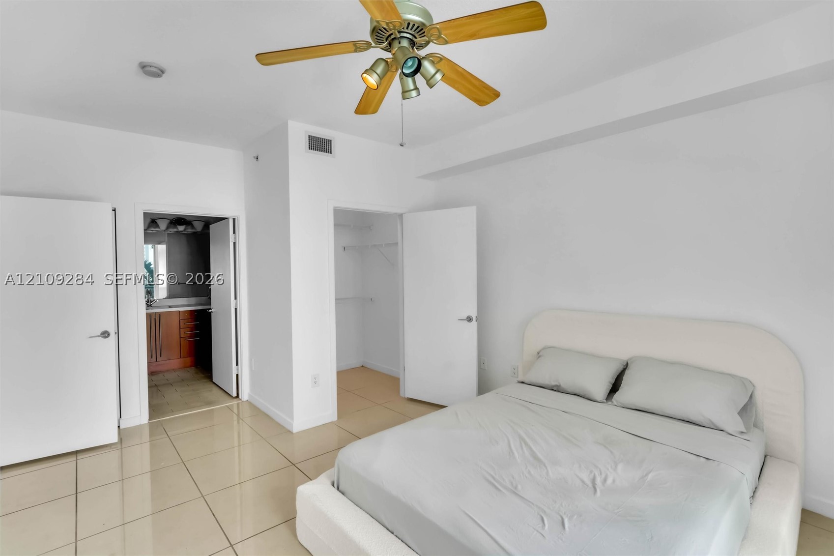79 SW 12th St #1210 Miami, FL 33130
