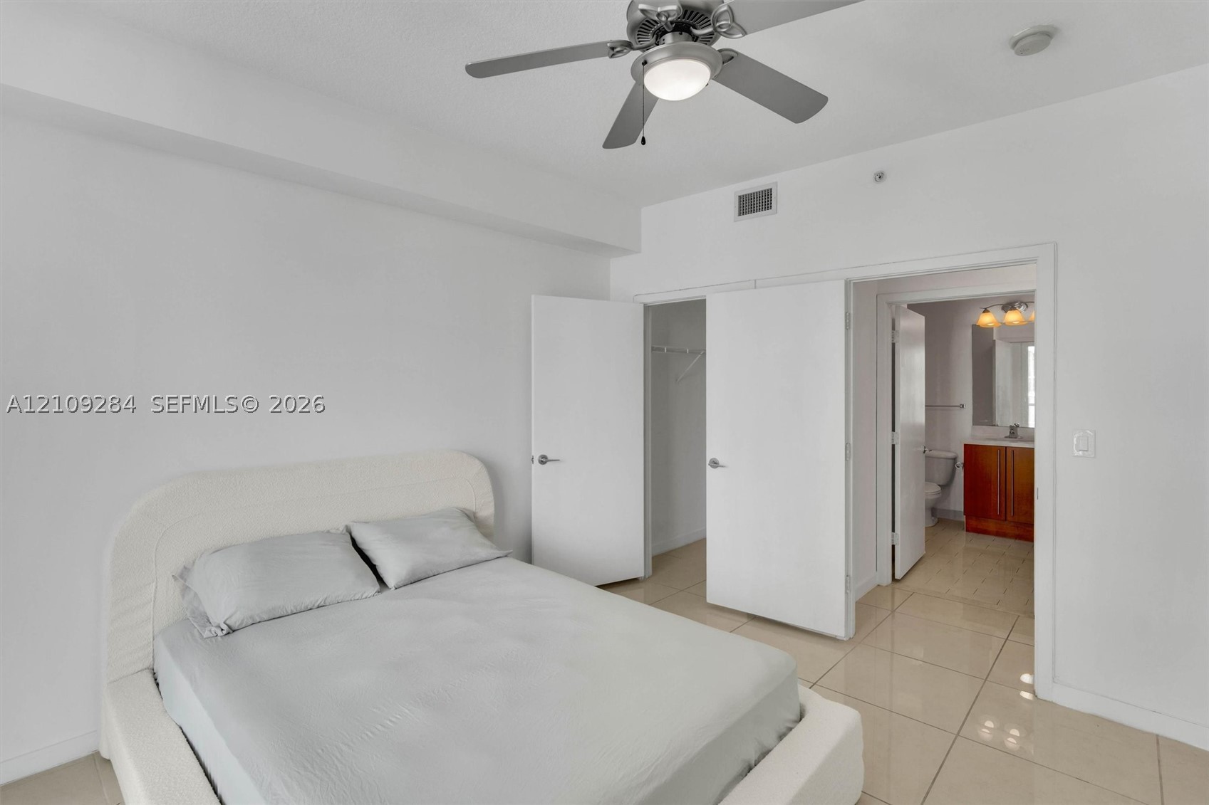 79 SW 12th St #1210 Miami, FL 33130