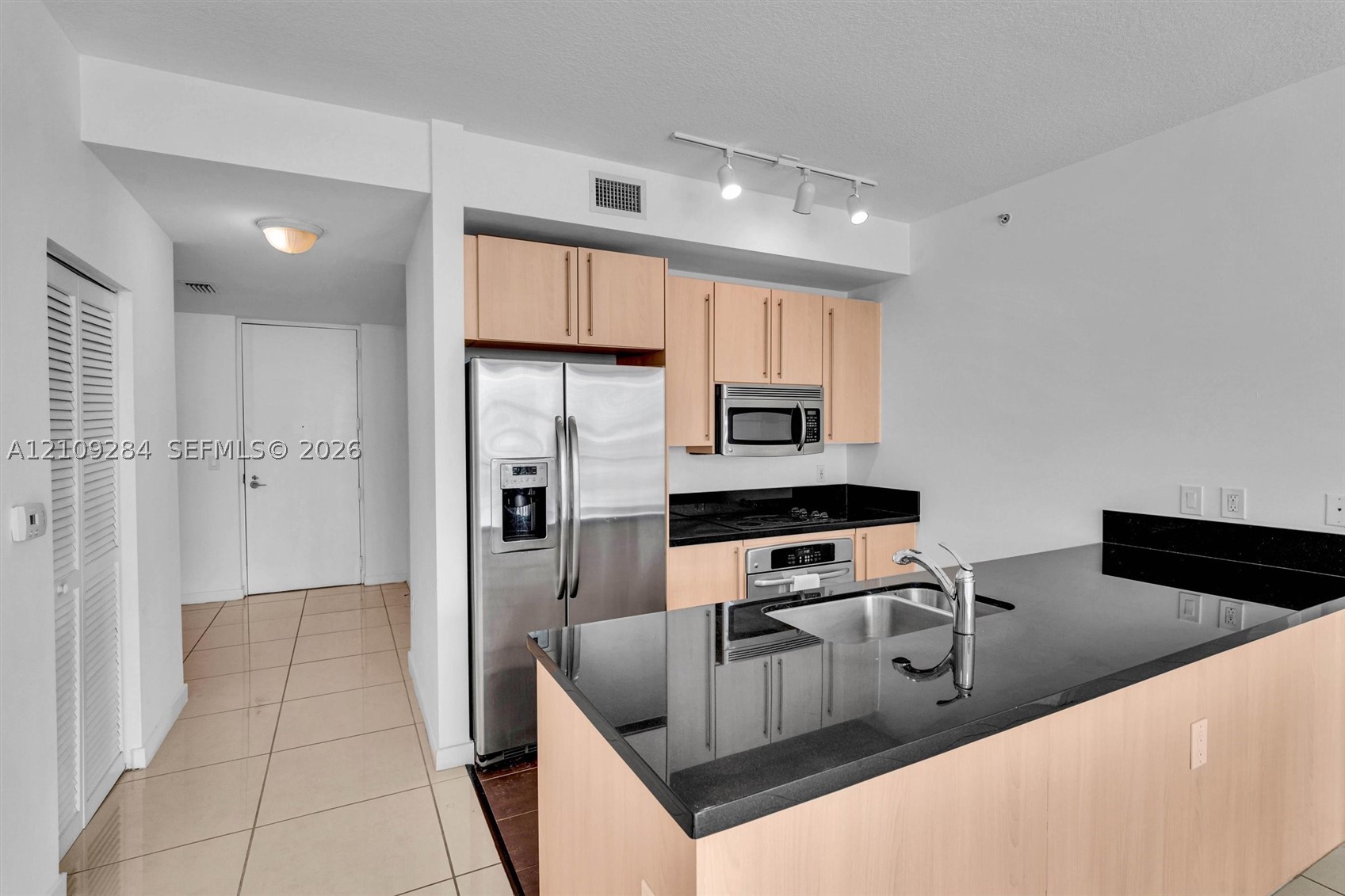 79 SW 12th St #1210 Miami, FL 33130