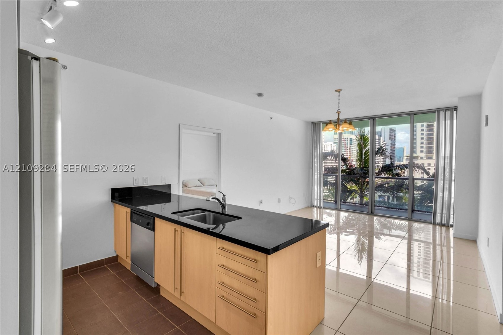 79 SW 12th St #1210 Miami, FL 33130