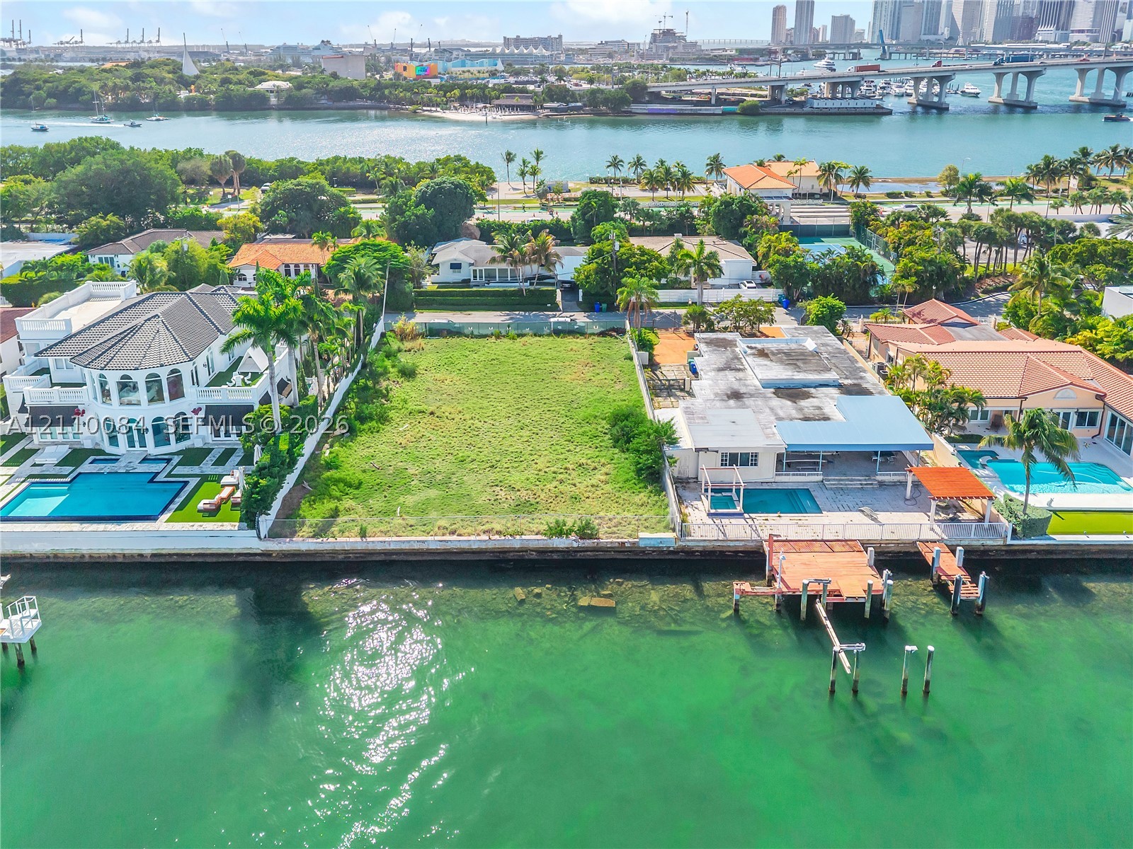 851 N Venetian Dr Miami, FL 33139