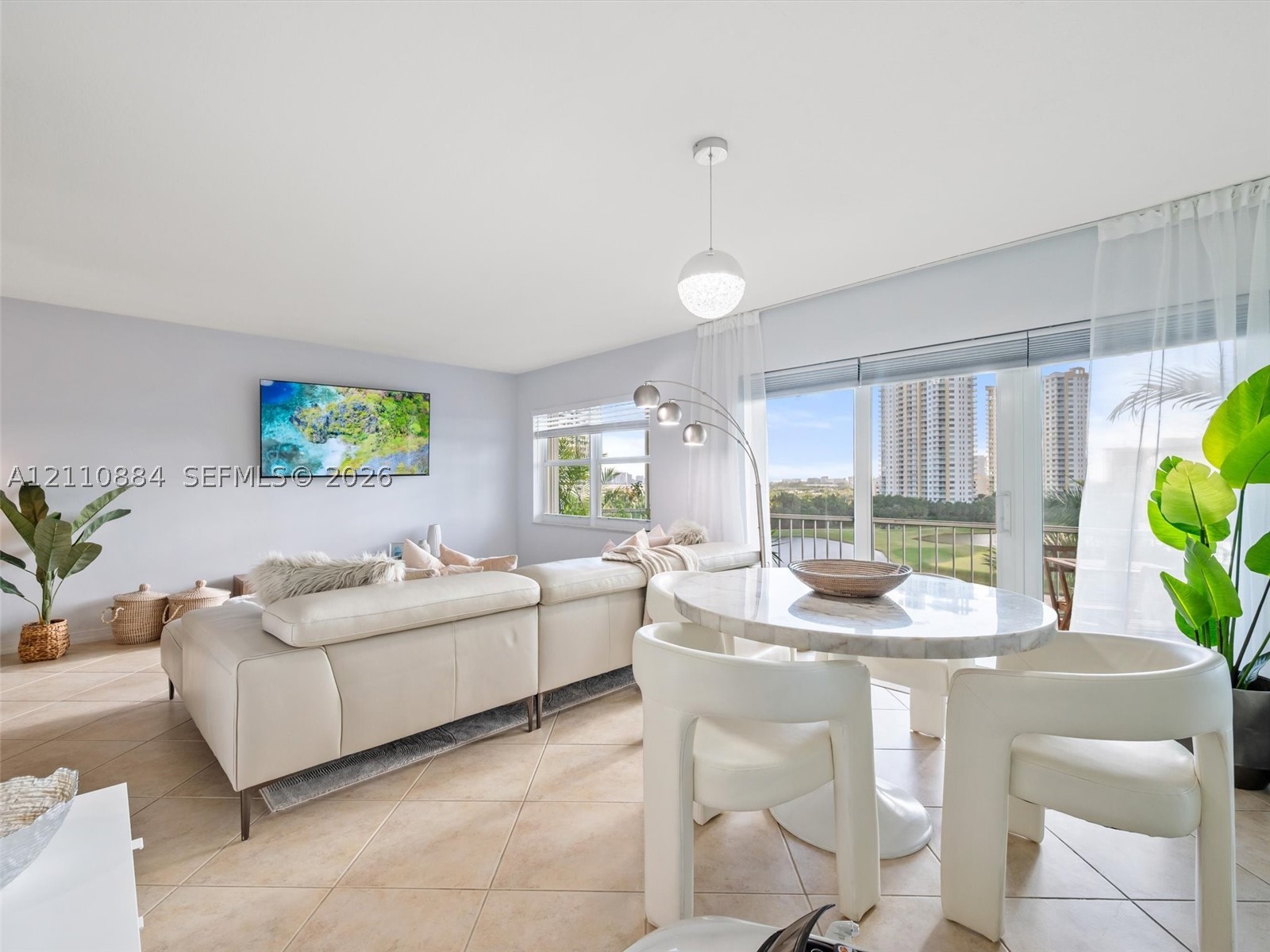 400 Diplomat Pkwy #805