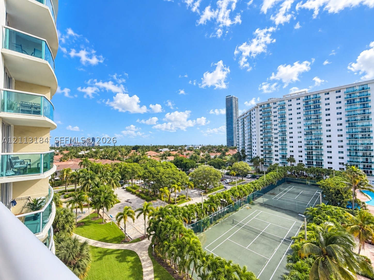 19380 Collins Ave #708