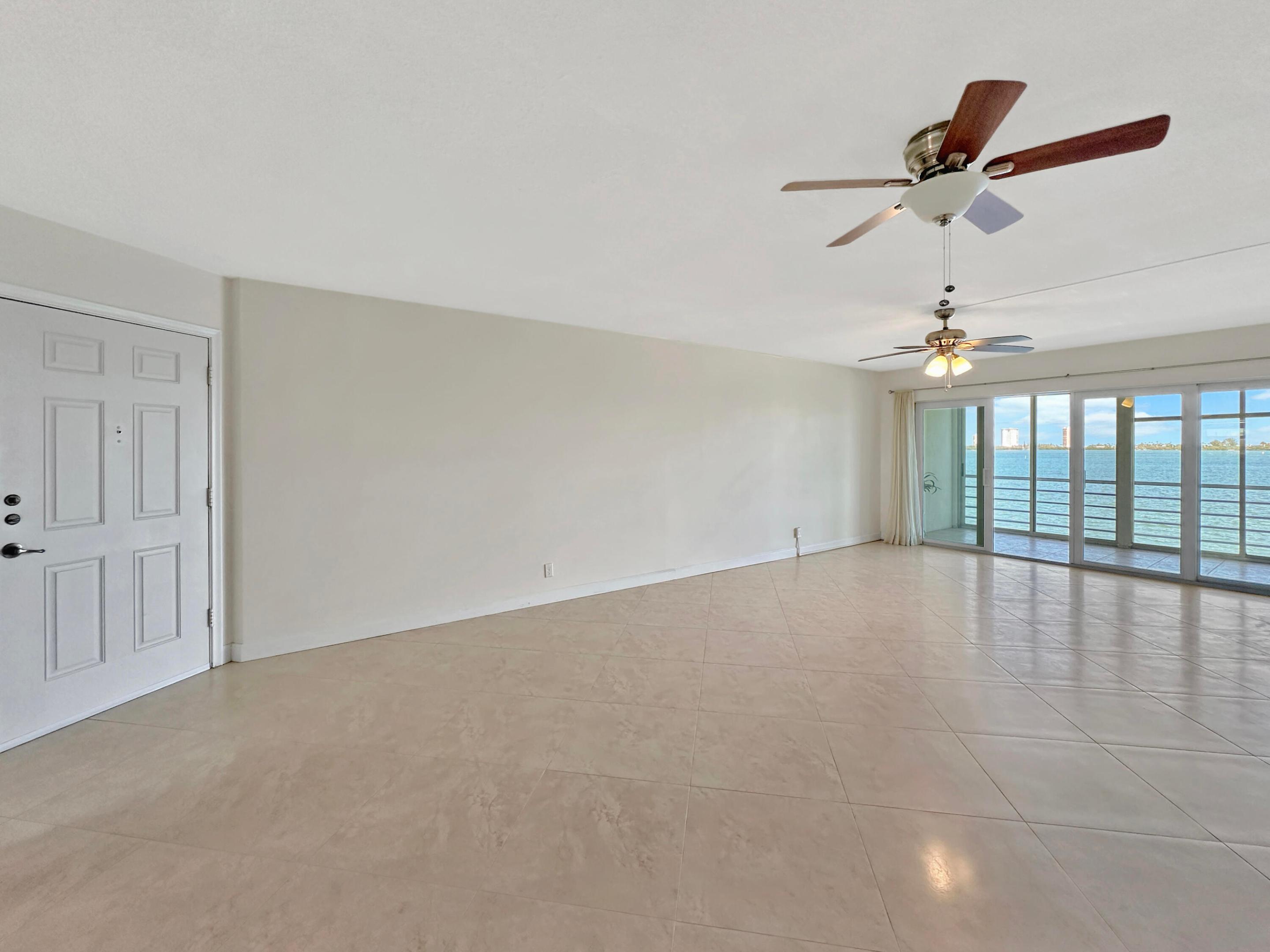 501 Lake Shr #505 West Palm Beach, FL 33403