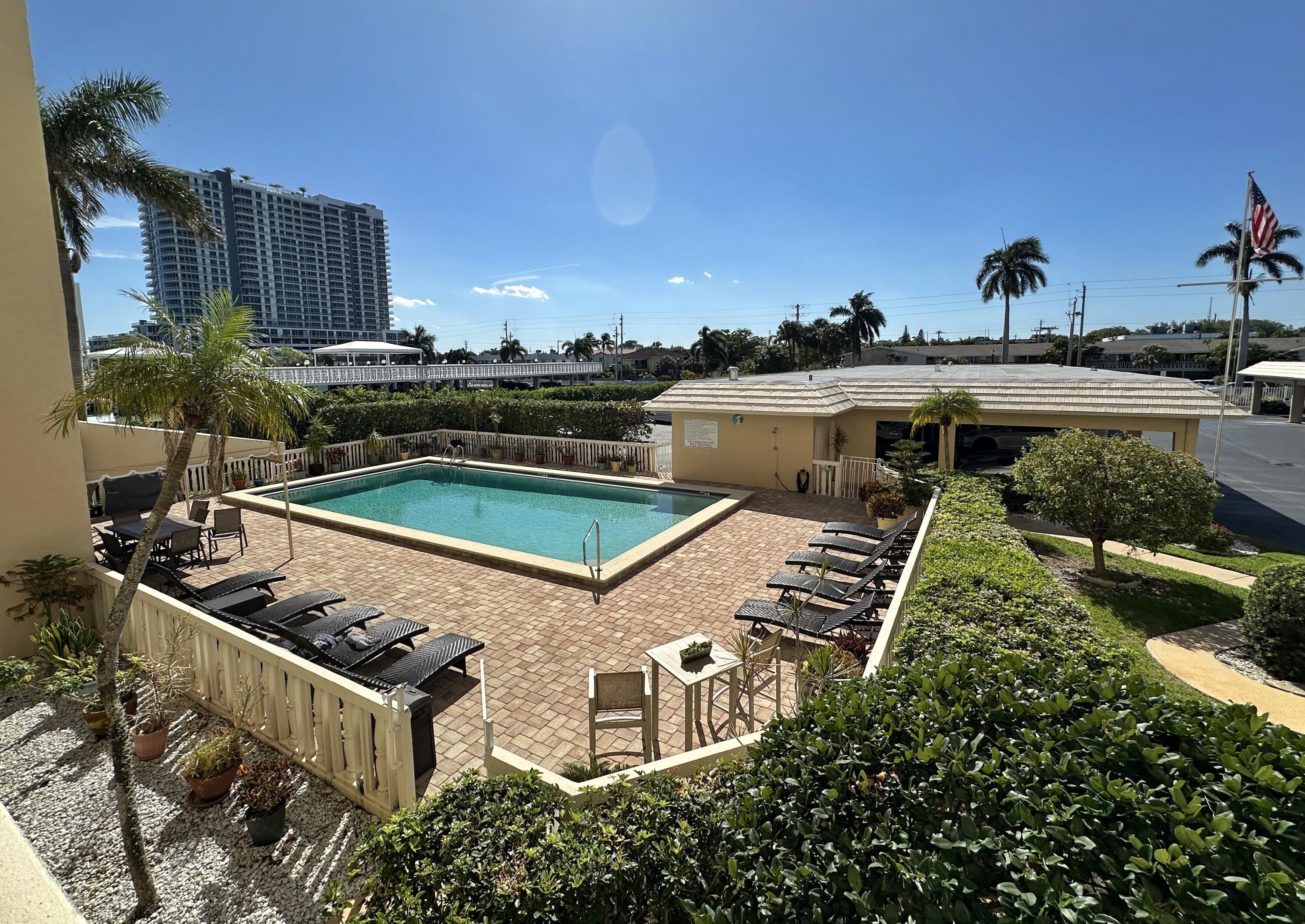 501 Lake Shr #505 West Palm Beach, FL 33403