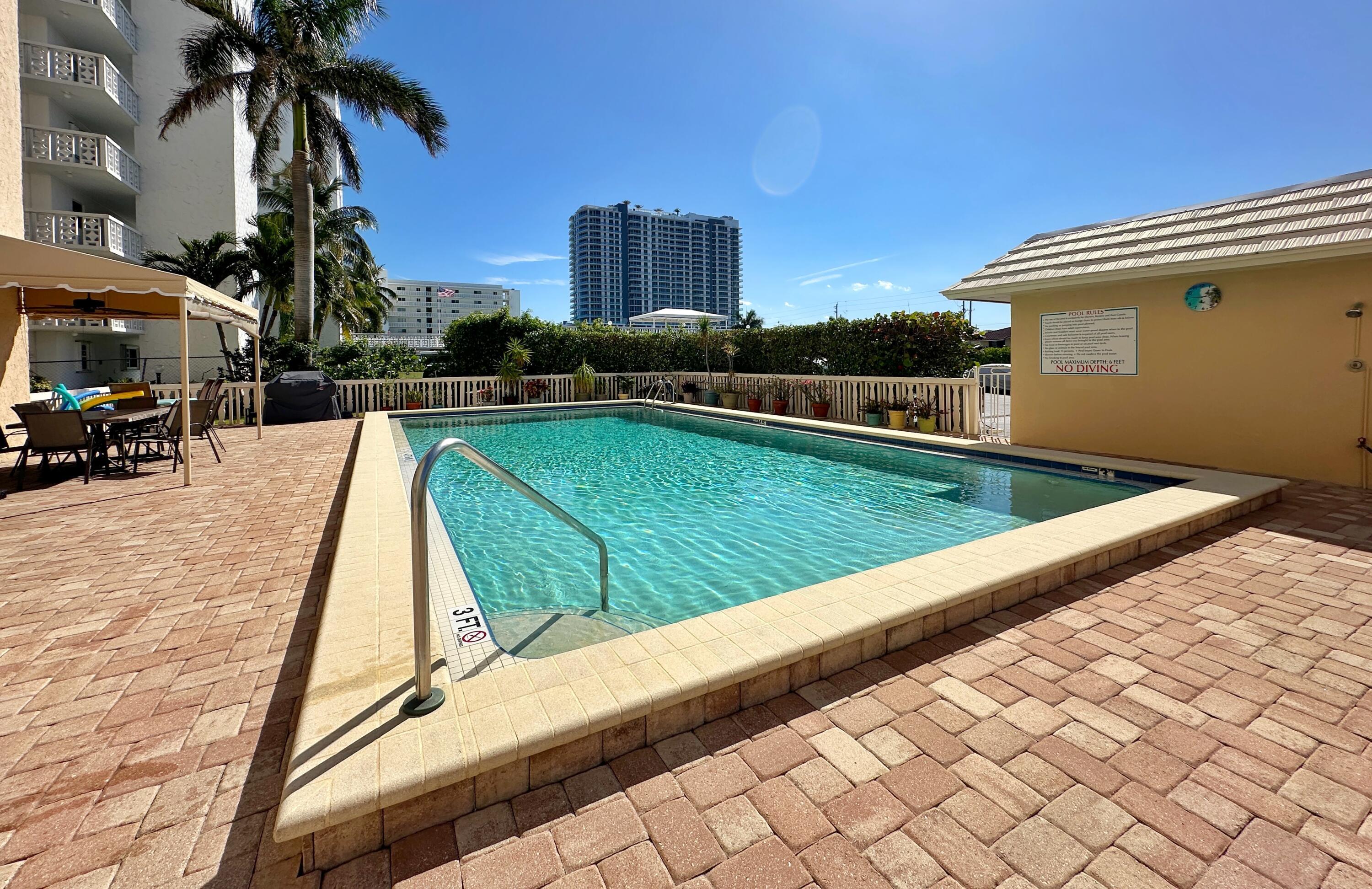 501 Lake Shr #505 West Palm Beach, FL 33403
