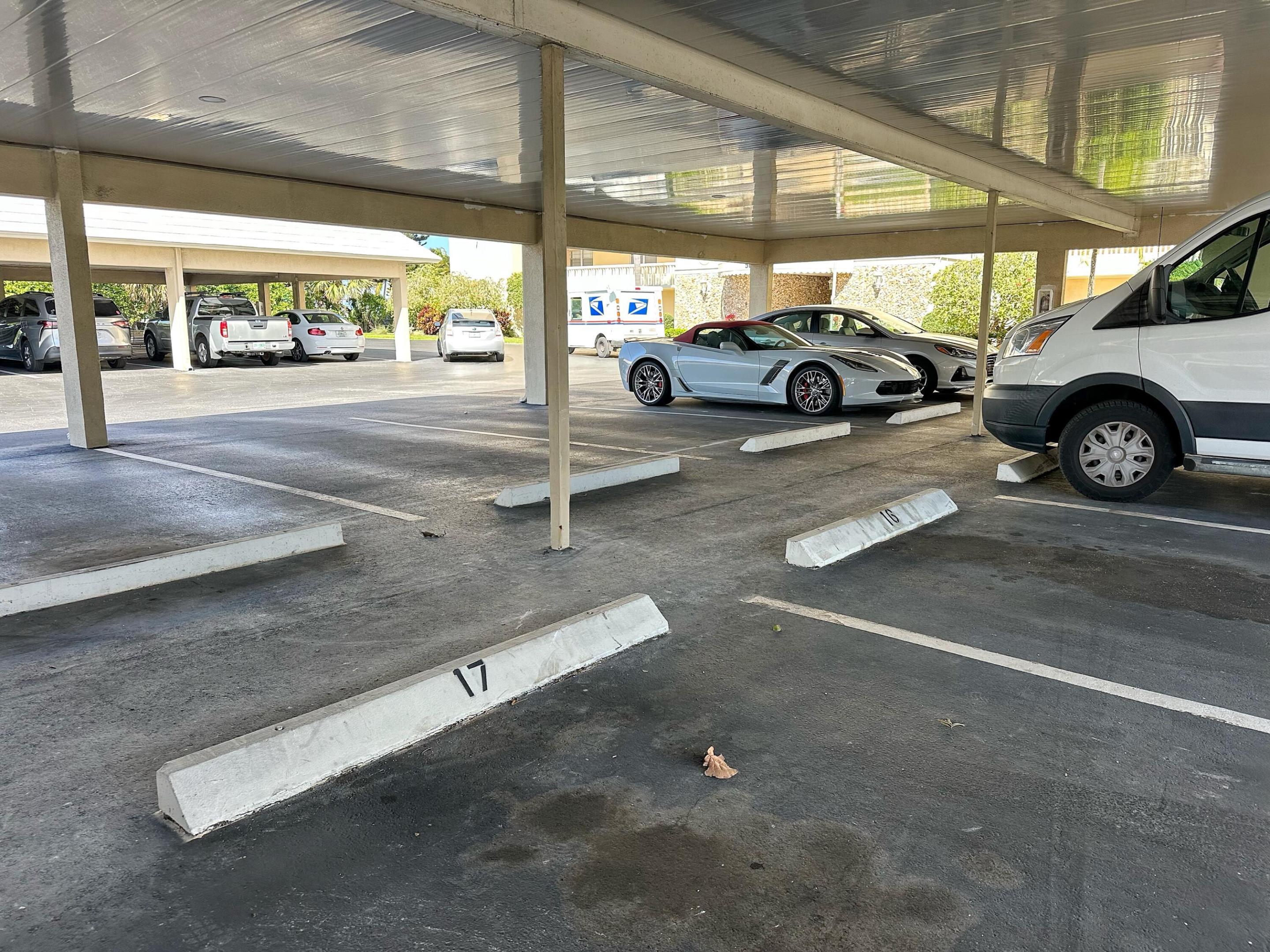 501 Lake Shr #505 West Palm Beach, FL 33403