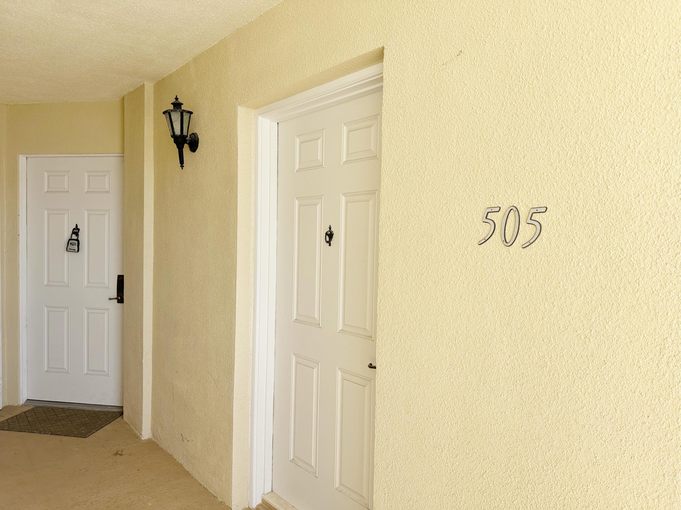 501 Lake Shr #505 West Palm Beach, FL 33403