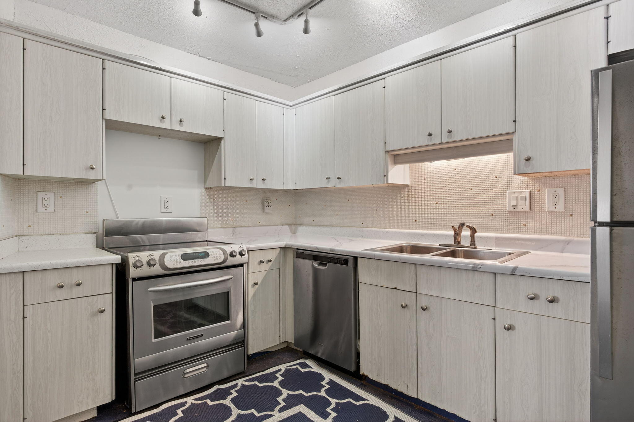 3000 Holiday #1602 Fort Lauderdale, FL 33316