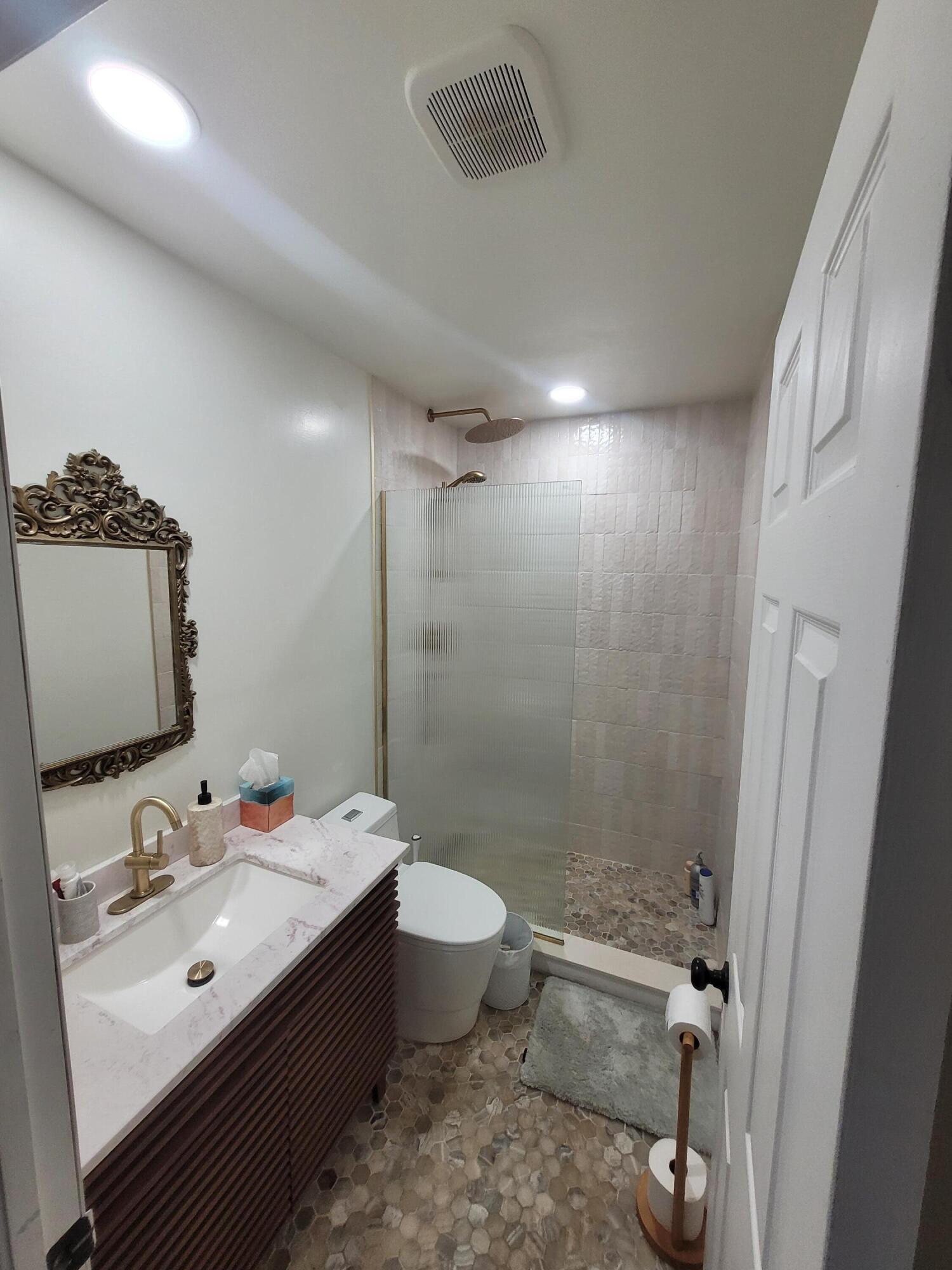 9651 SW 9th Pembroke Pines, FL 33025