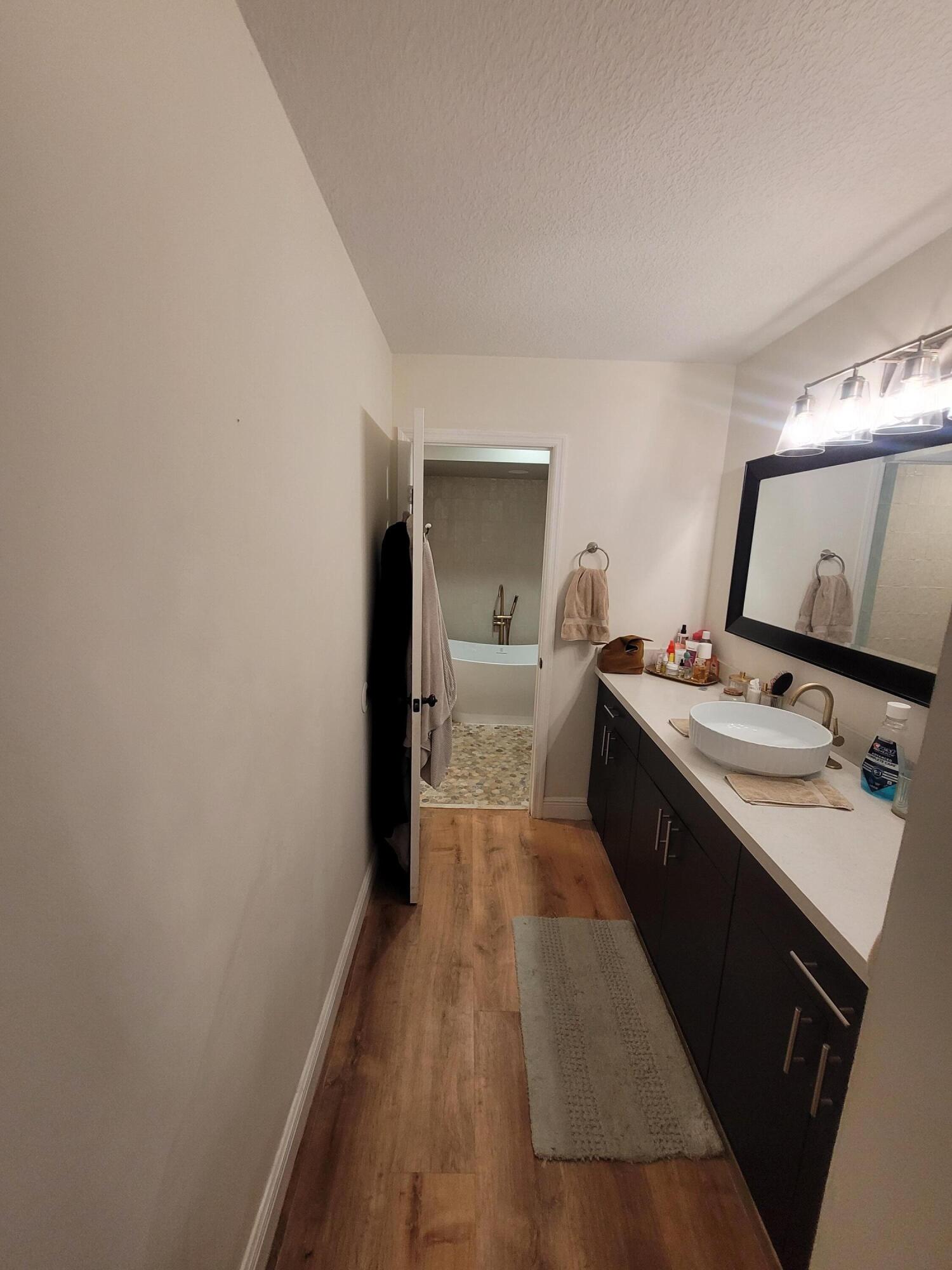 9651 SW 9th Pembroke Pines, FL 33025