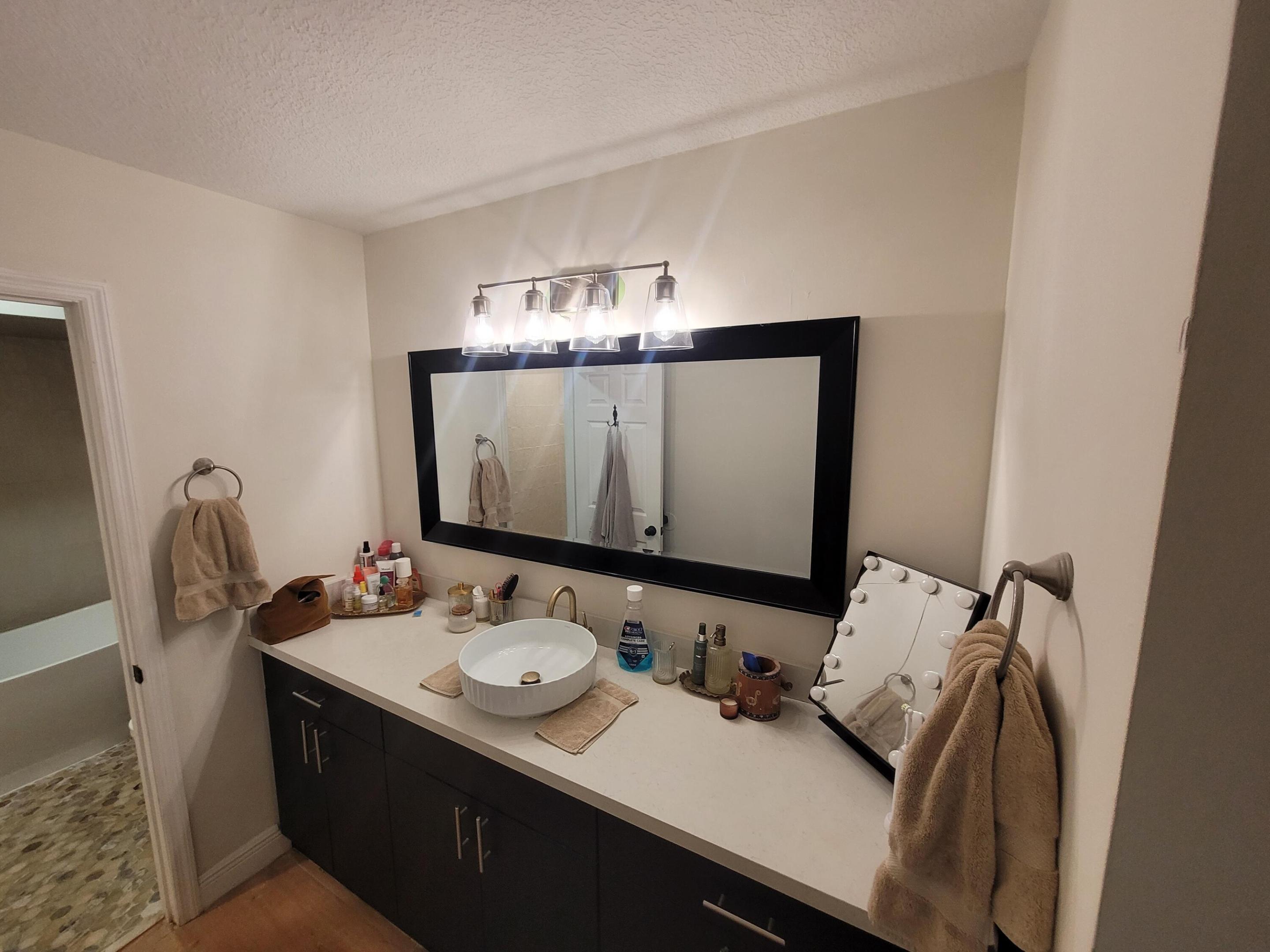 9651 SW 9th Pembroke Pines, FL 33025