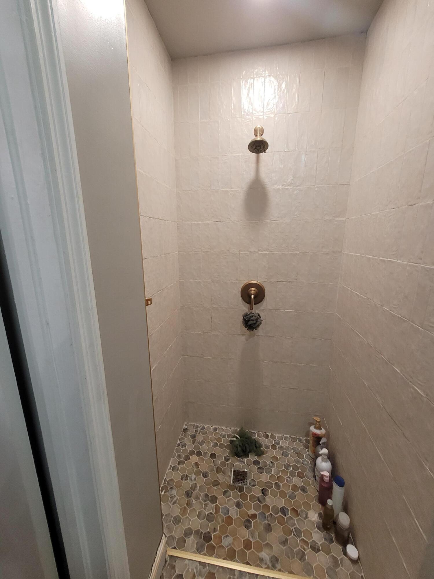 9651 SW 9th Pembroke Pines, FL 33025