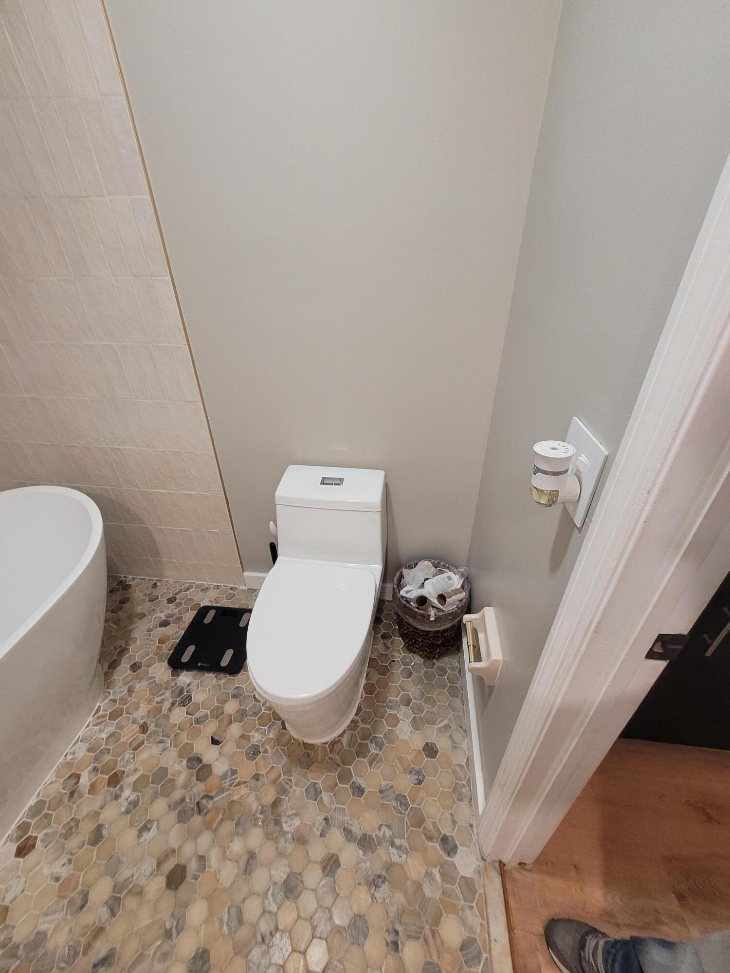 9651 SW 9th Pembroke Pines, FL 33025