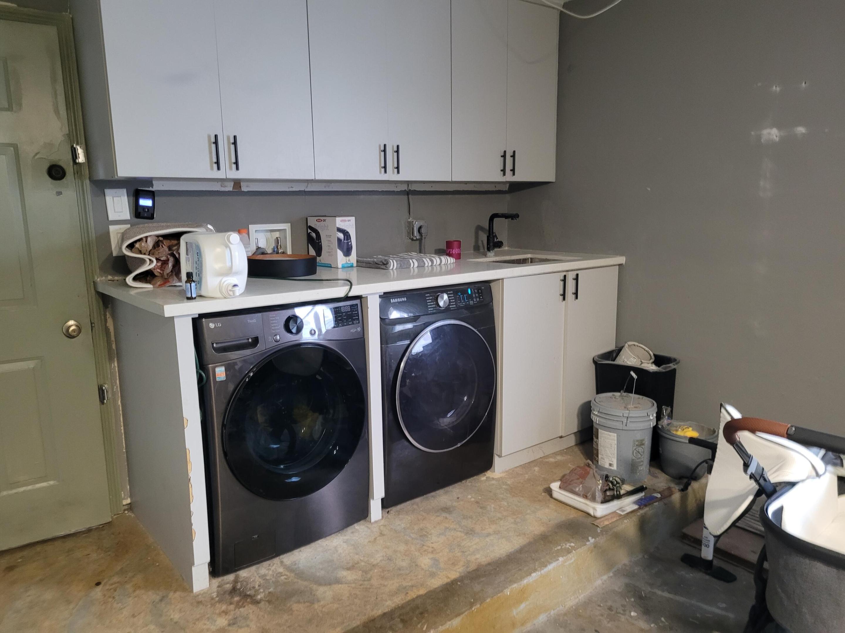 9651 SW 9th Pembroke Pines, FL 33025