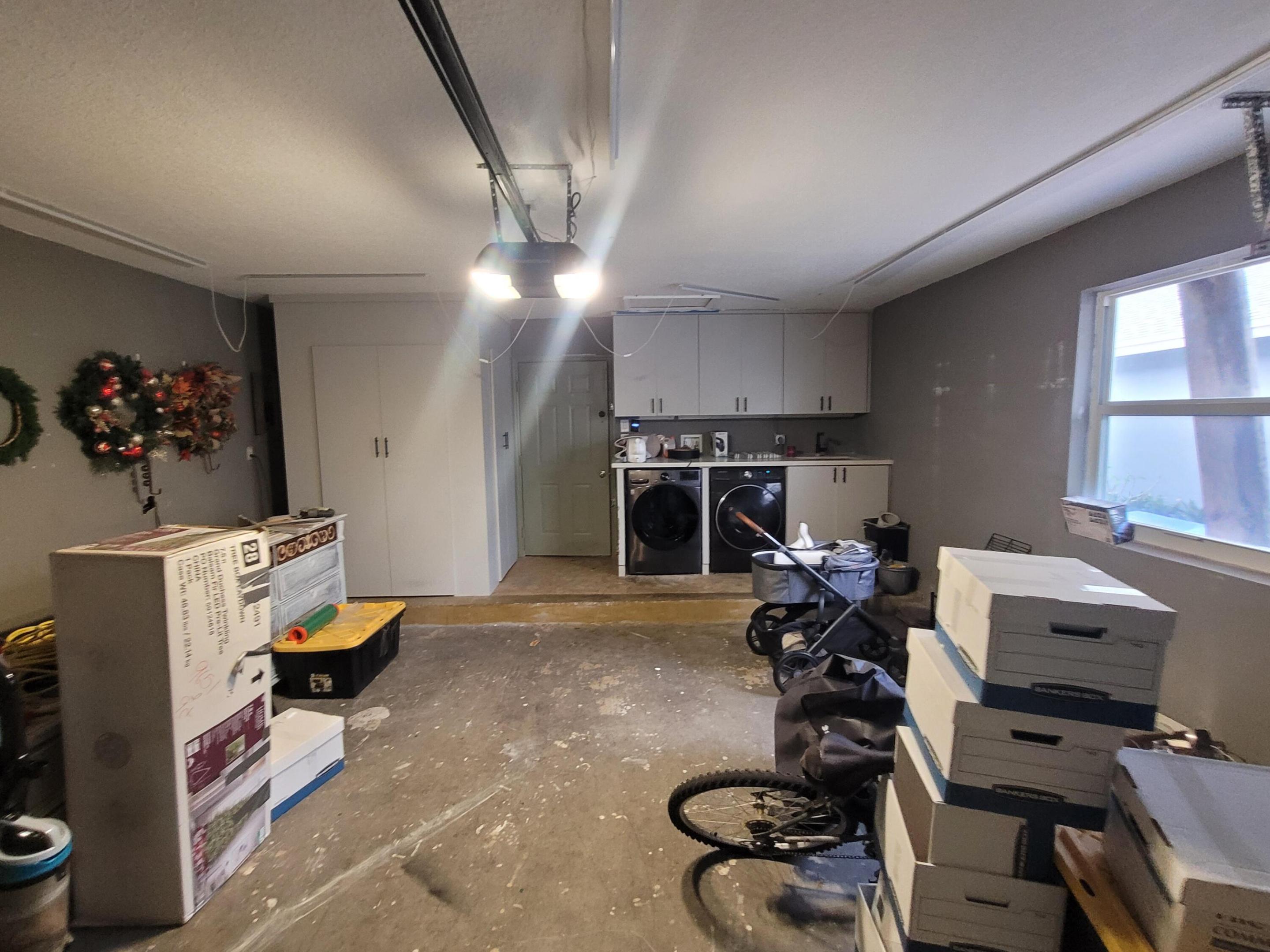 9651 SW 9th Pembroke Pines, FL 33025