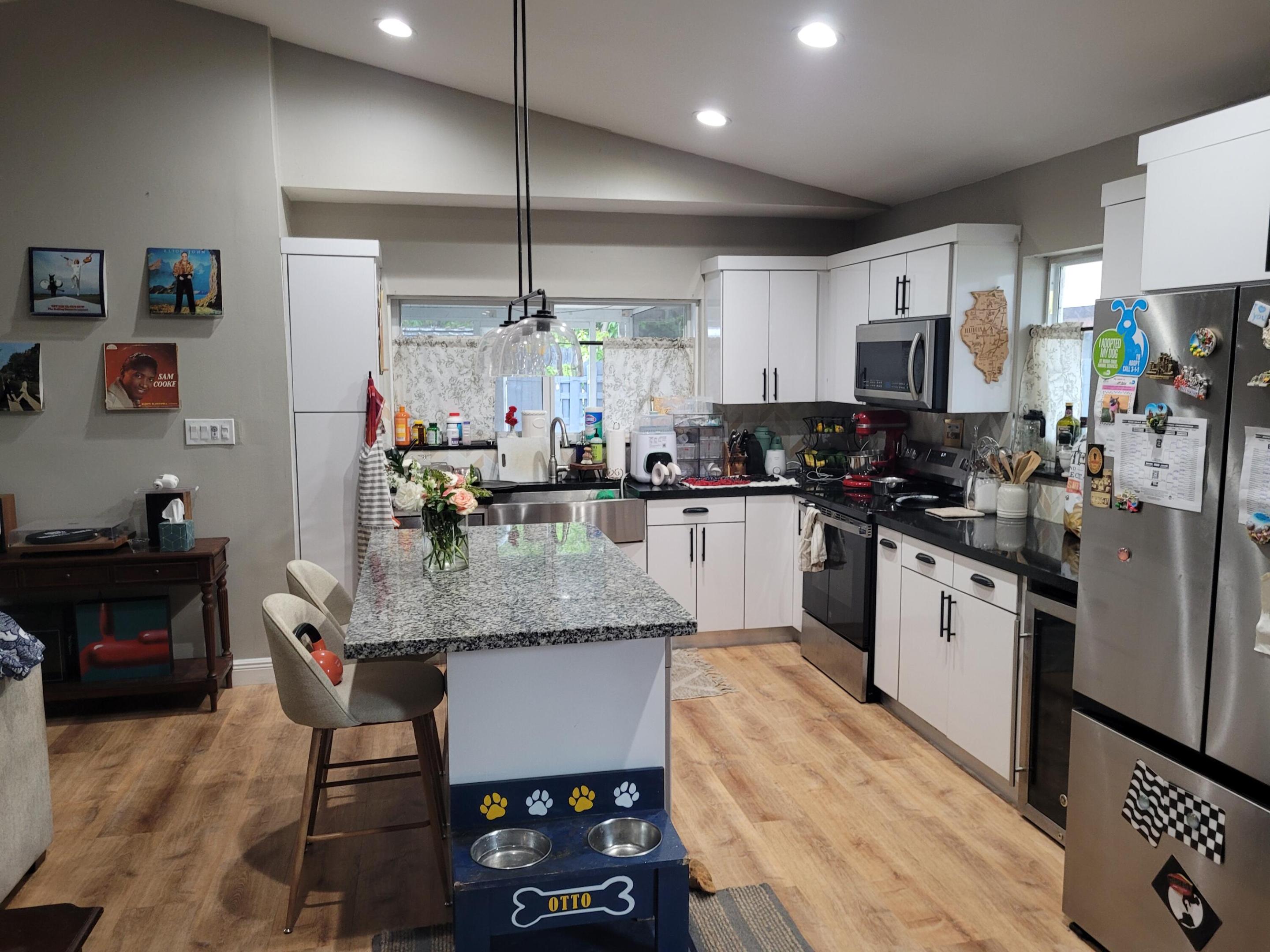 9651 SW 9th Pembroke Pines, FL 33025