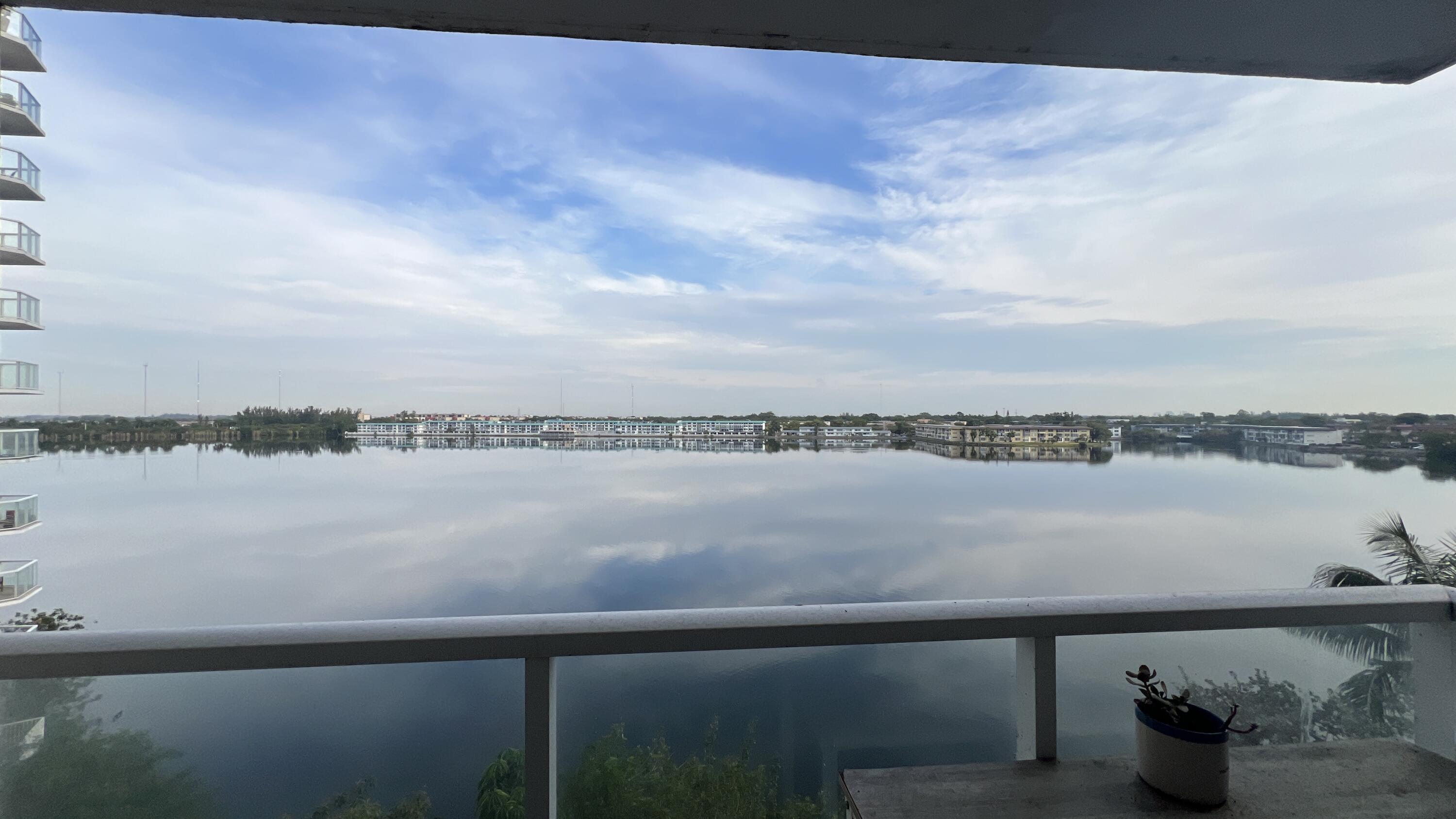 1301 NE Miami Gdns #514w