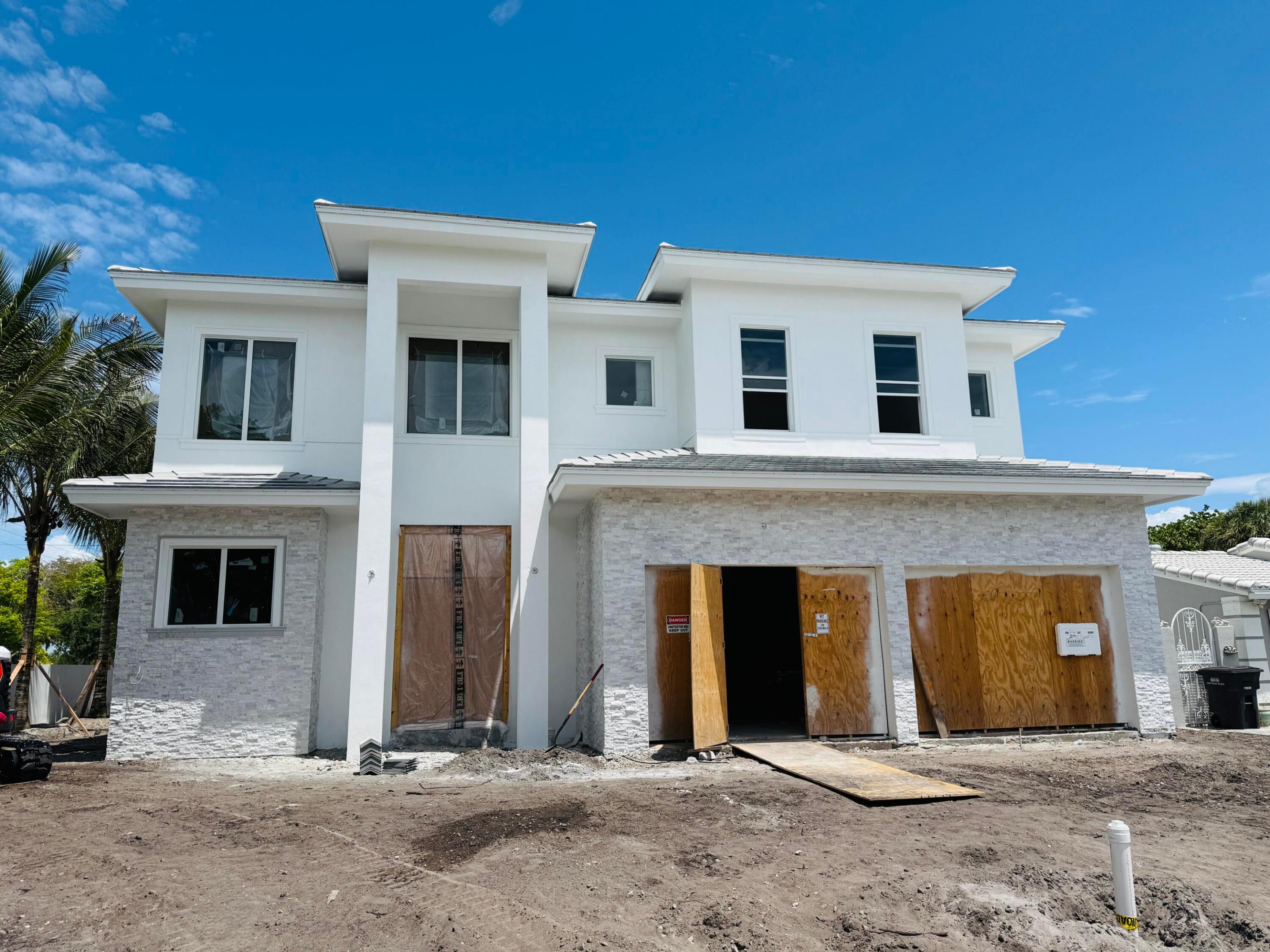 291 Summa West Palm Beach, FL 33405