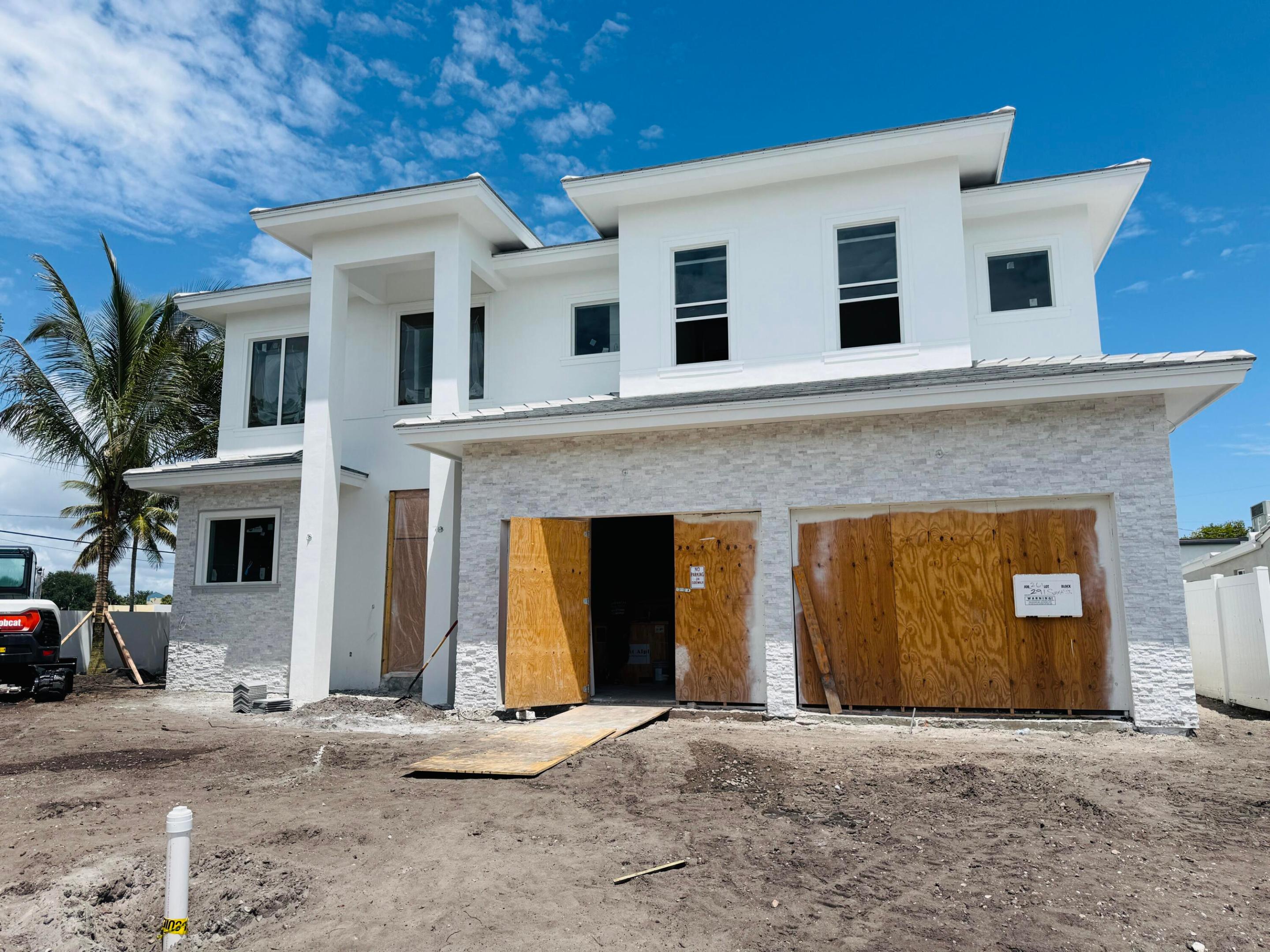 291 Summa West Palm Beach, FL 33405