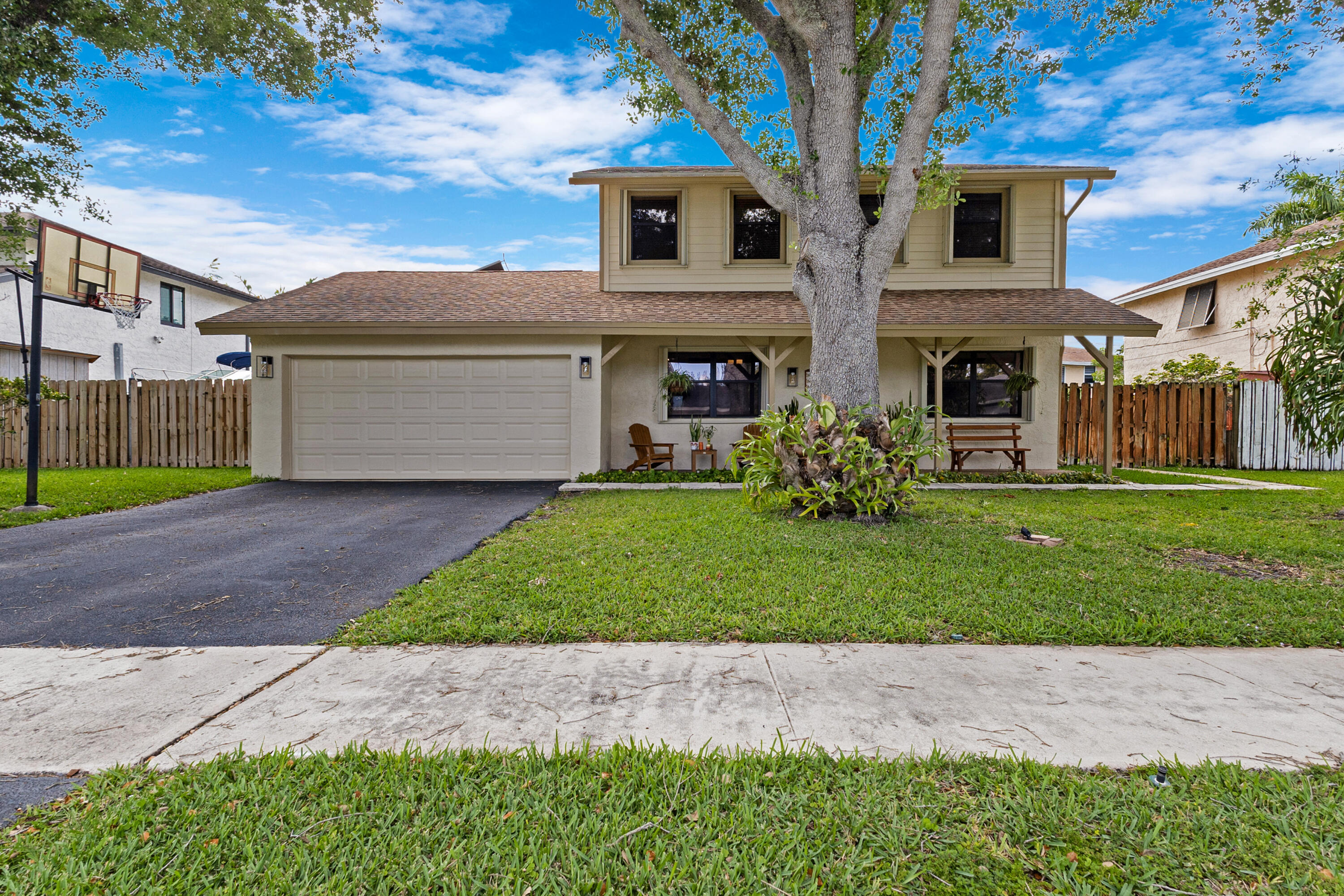 4735 NW 113th