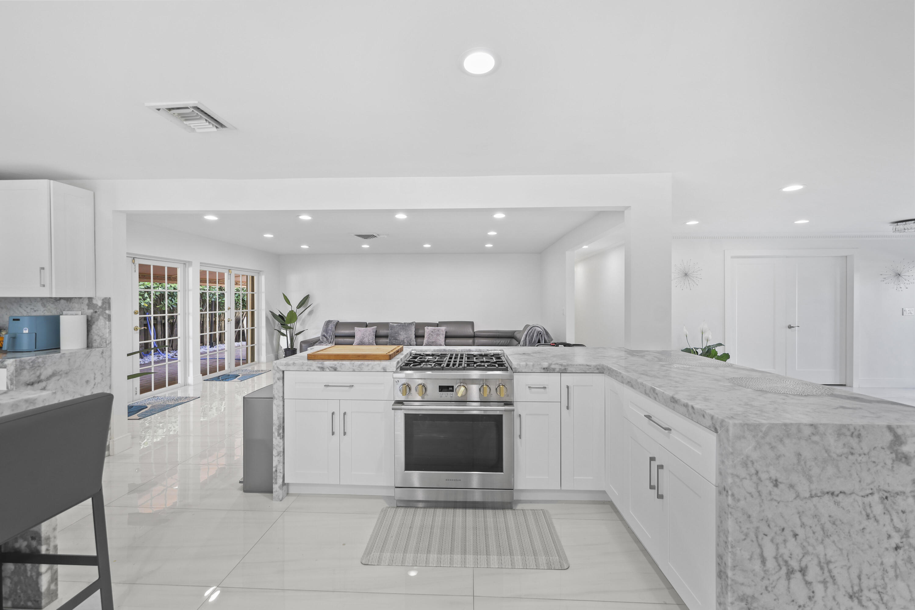 3531 NE 30th Lighthouse Point, FL 33064