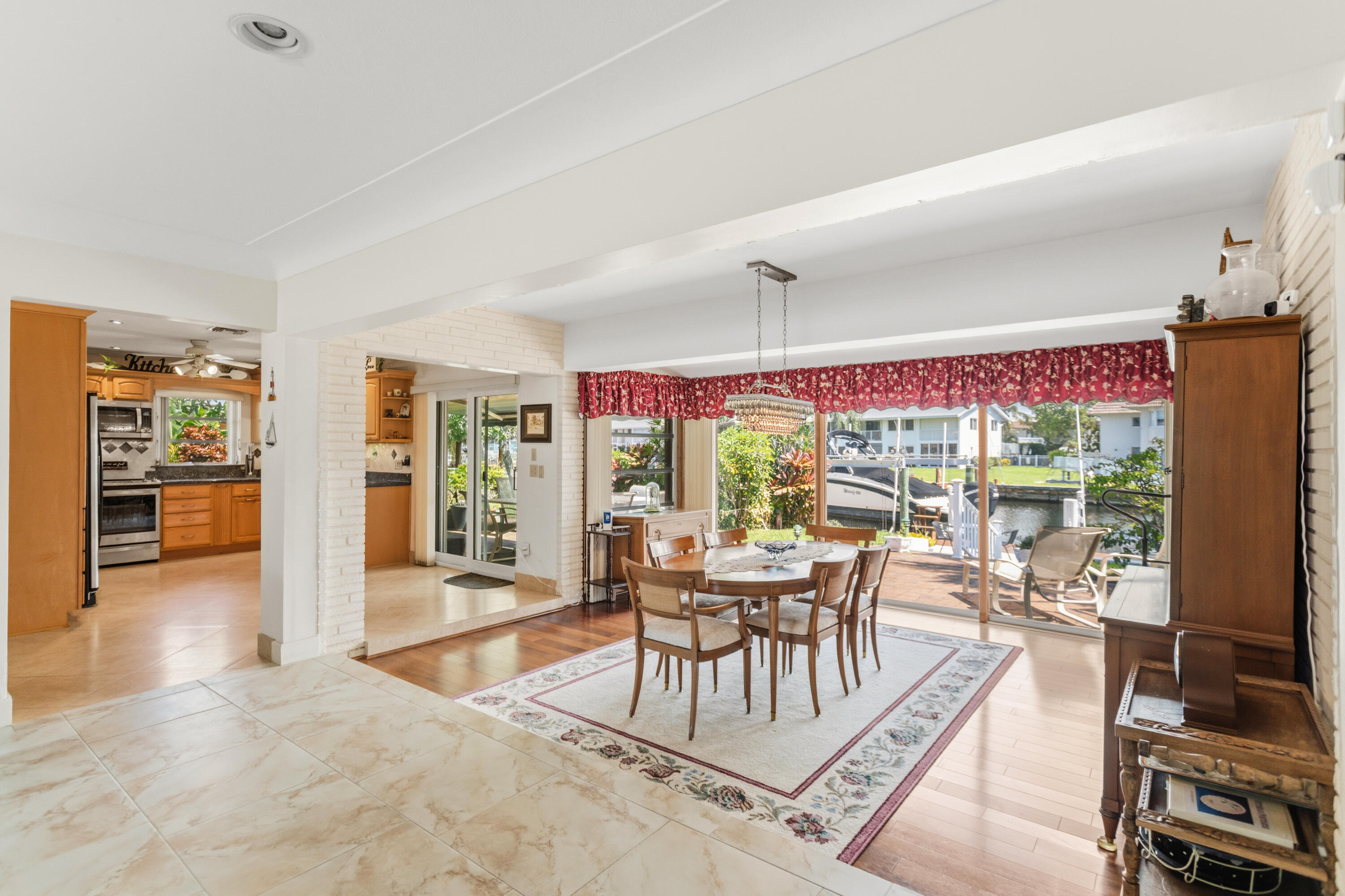 270 SE 5th Pompano Beach, FL 33060