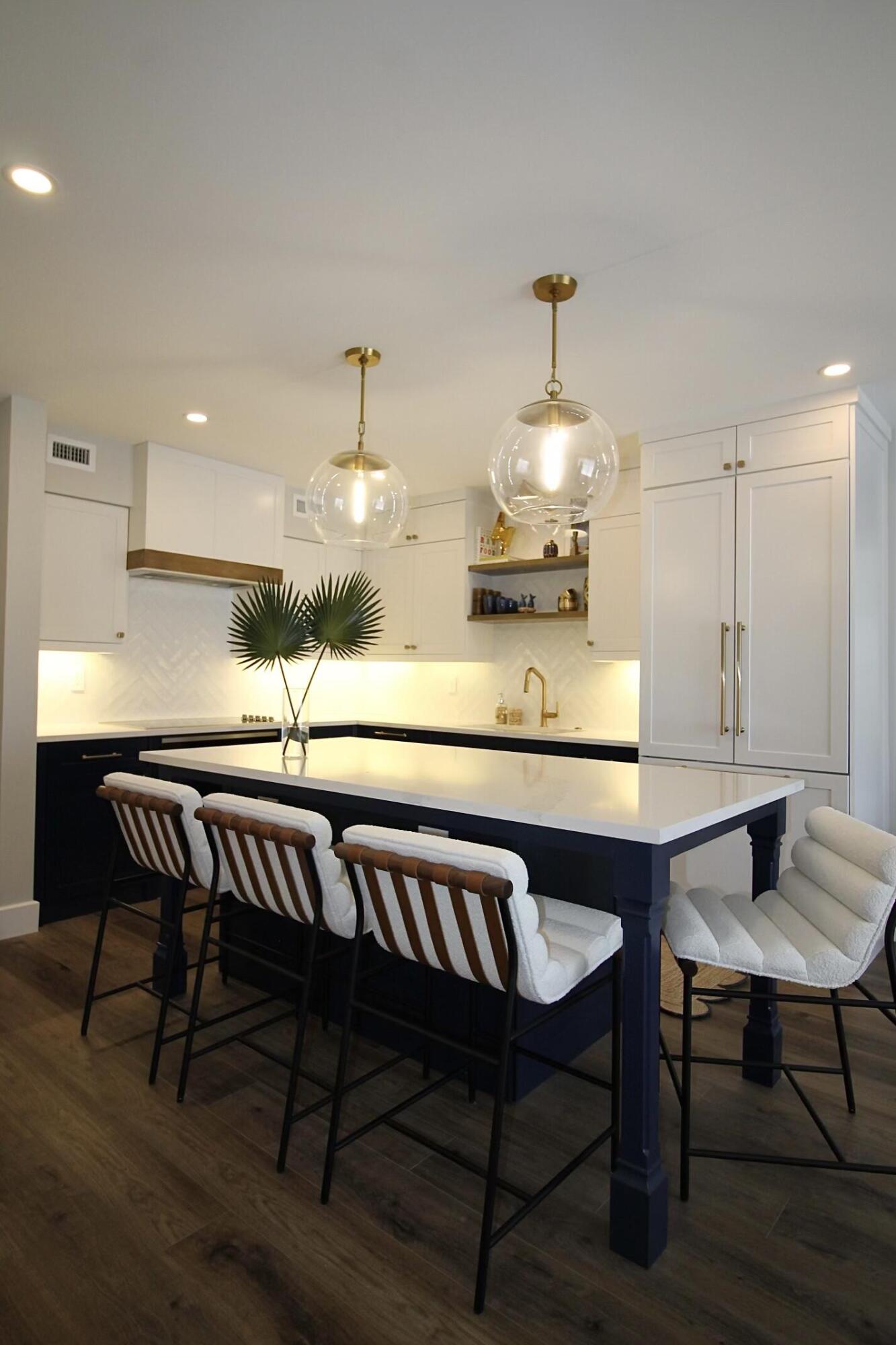 2545 S Ocean #3140
