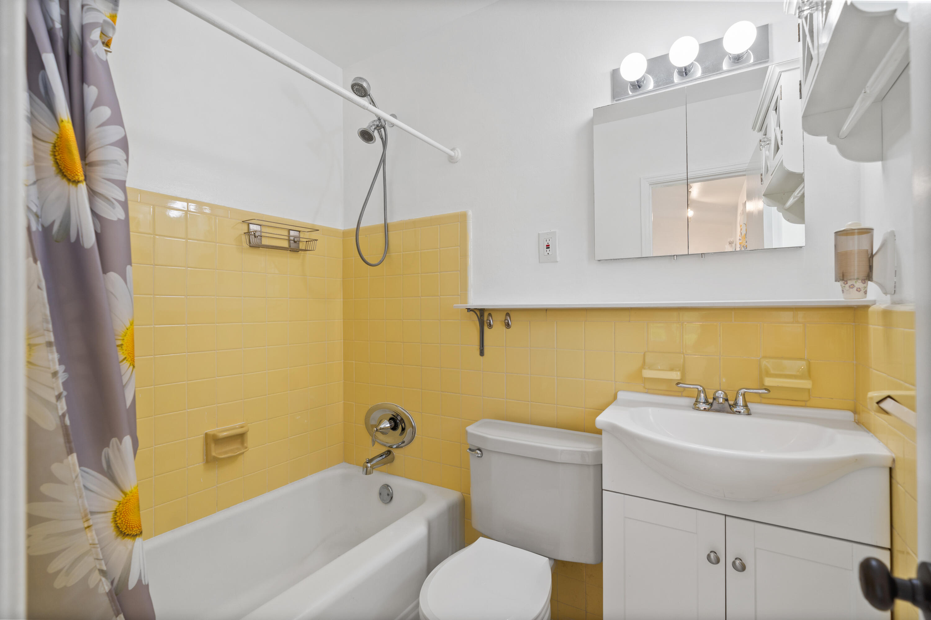 1705 NE 26th Fort Lauderdale, FL 33305