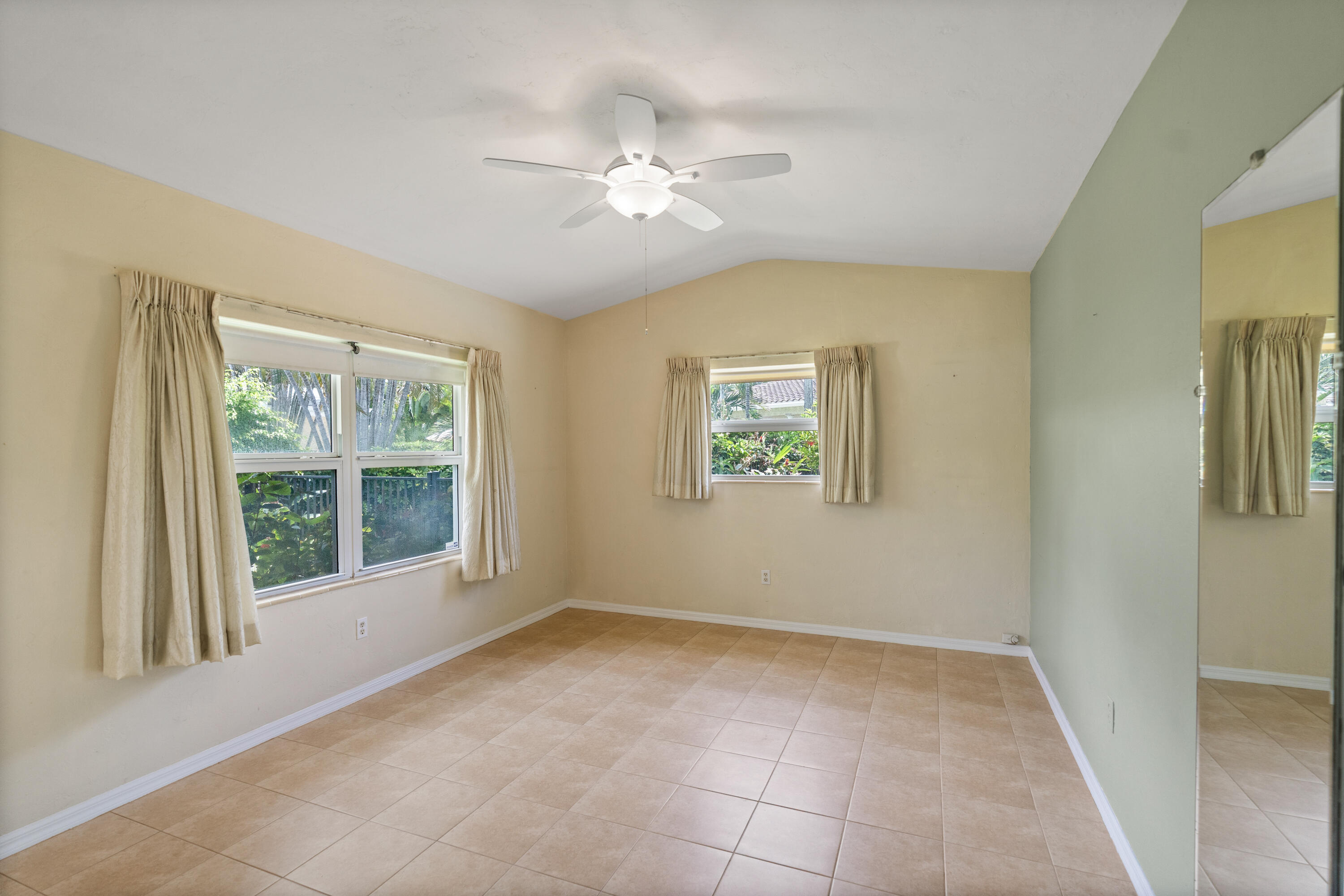 1705 NE 26th Fort Lauderdale, FL 33305
