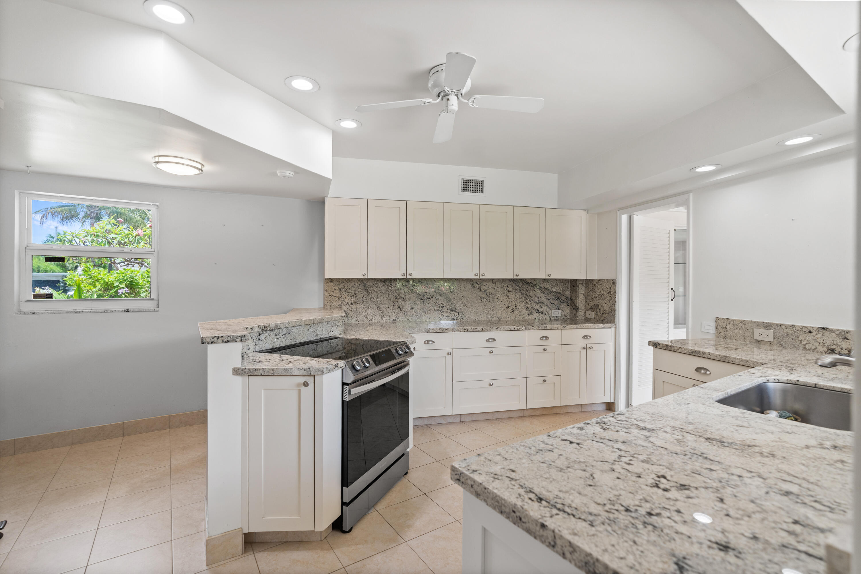 1705 NE 26th Fort Lauderdale, FL 33305