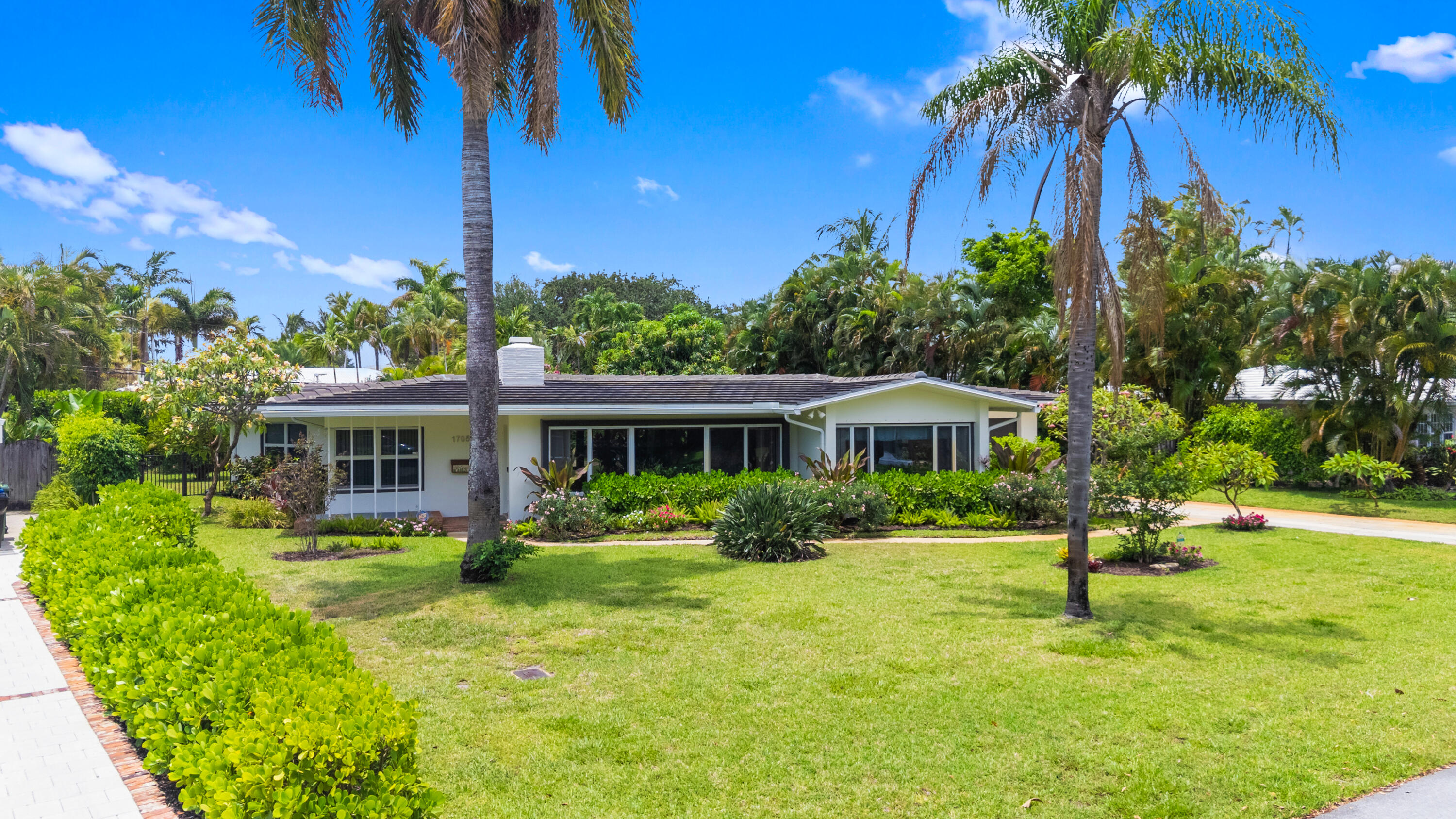 1705 NE 26th Fort Lauderdale, FL 33305