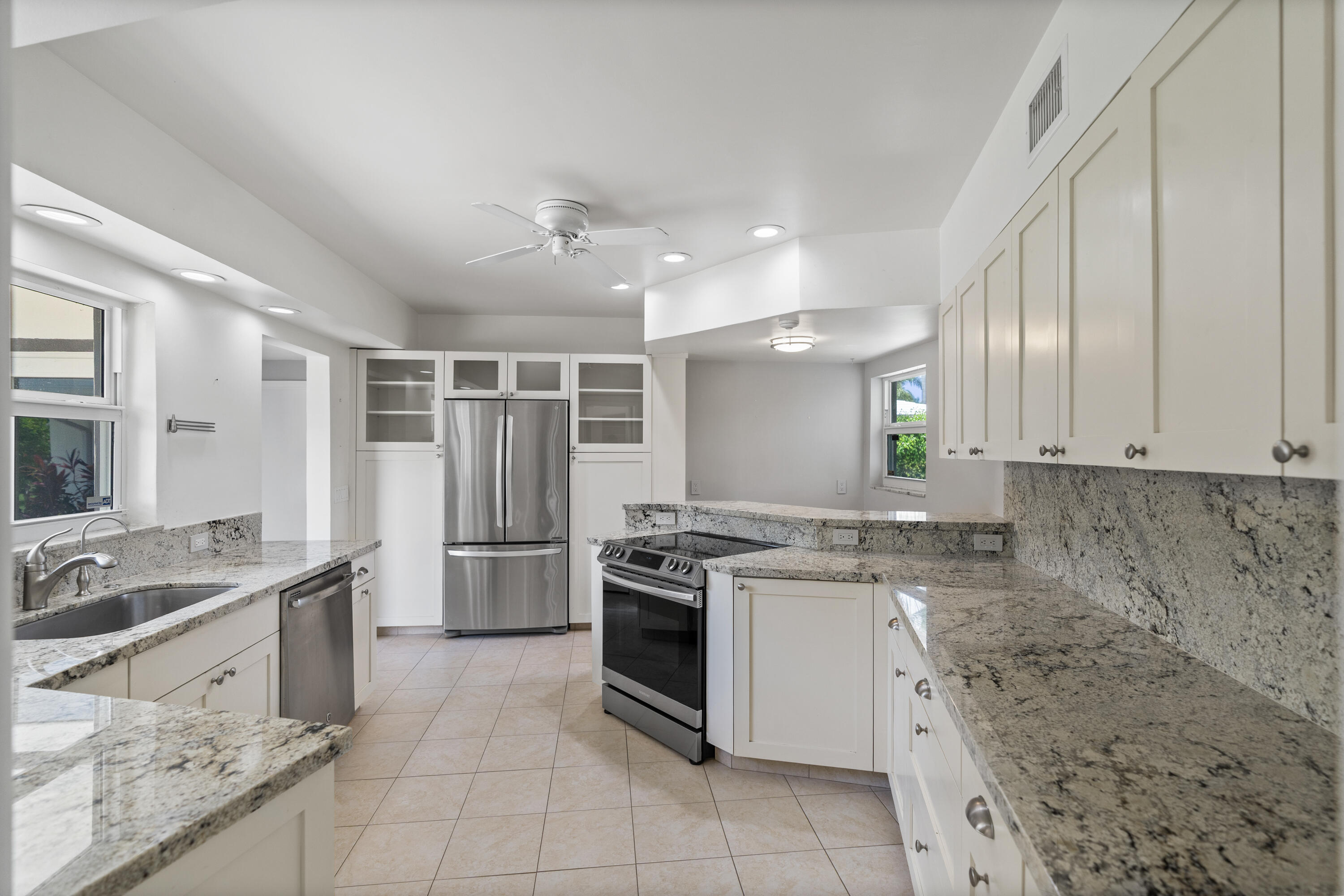 1705 NE 26th Fort Lauderdale, FL 33305
