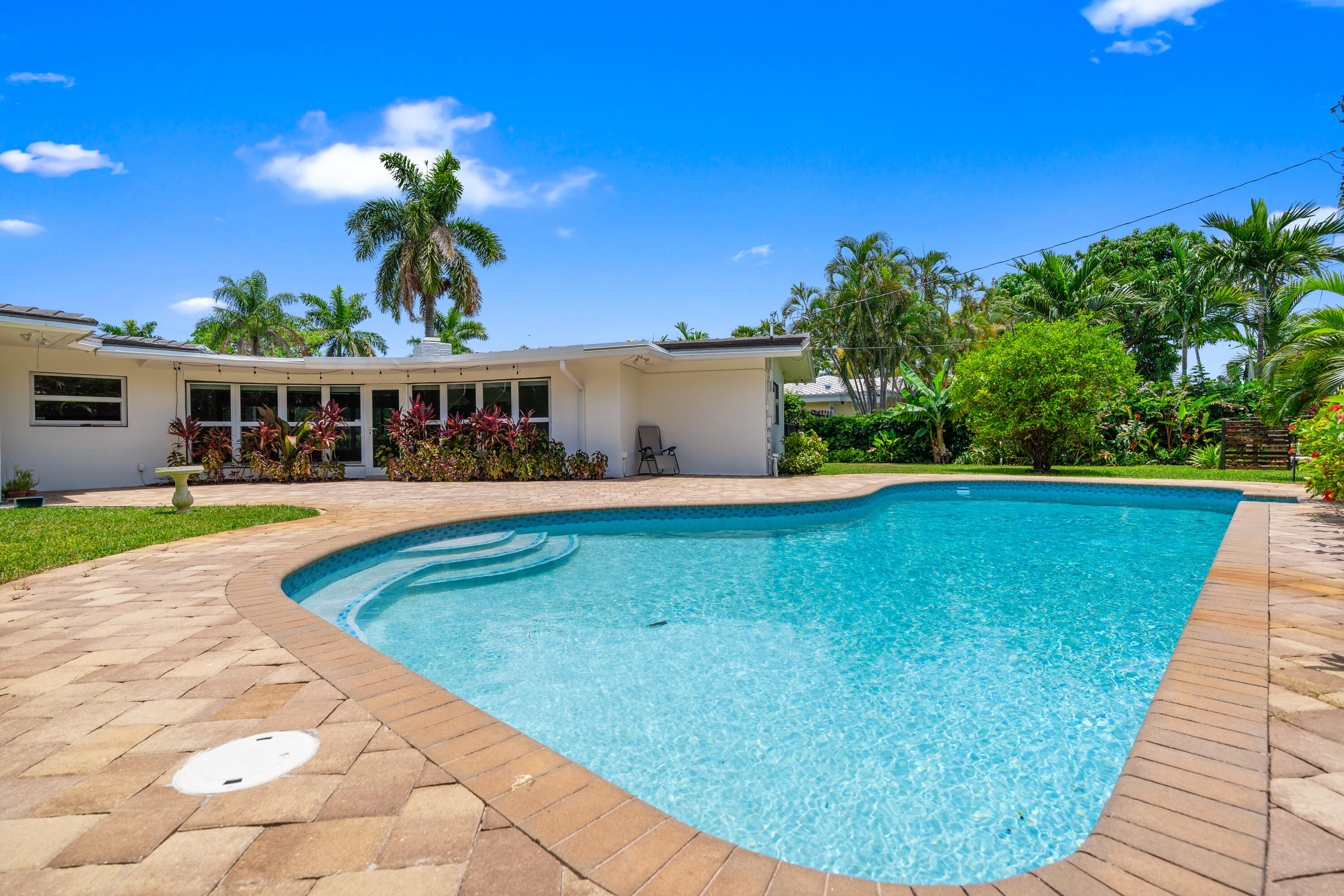 1705 NE 26th Fort Lauderdale, FL 33305