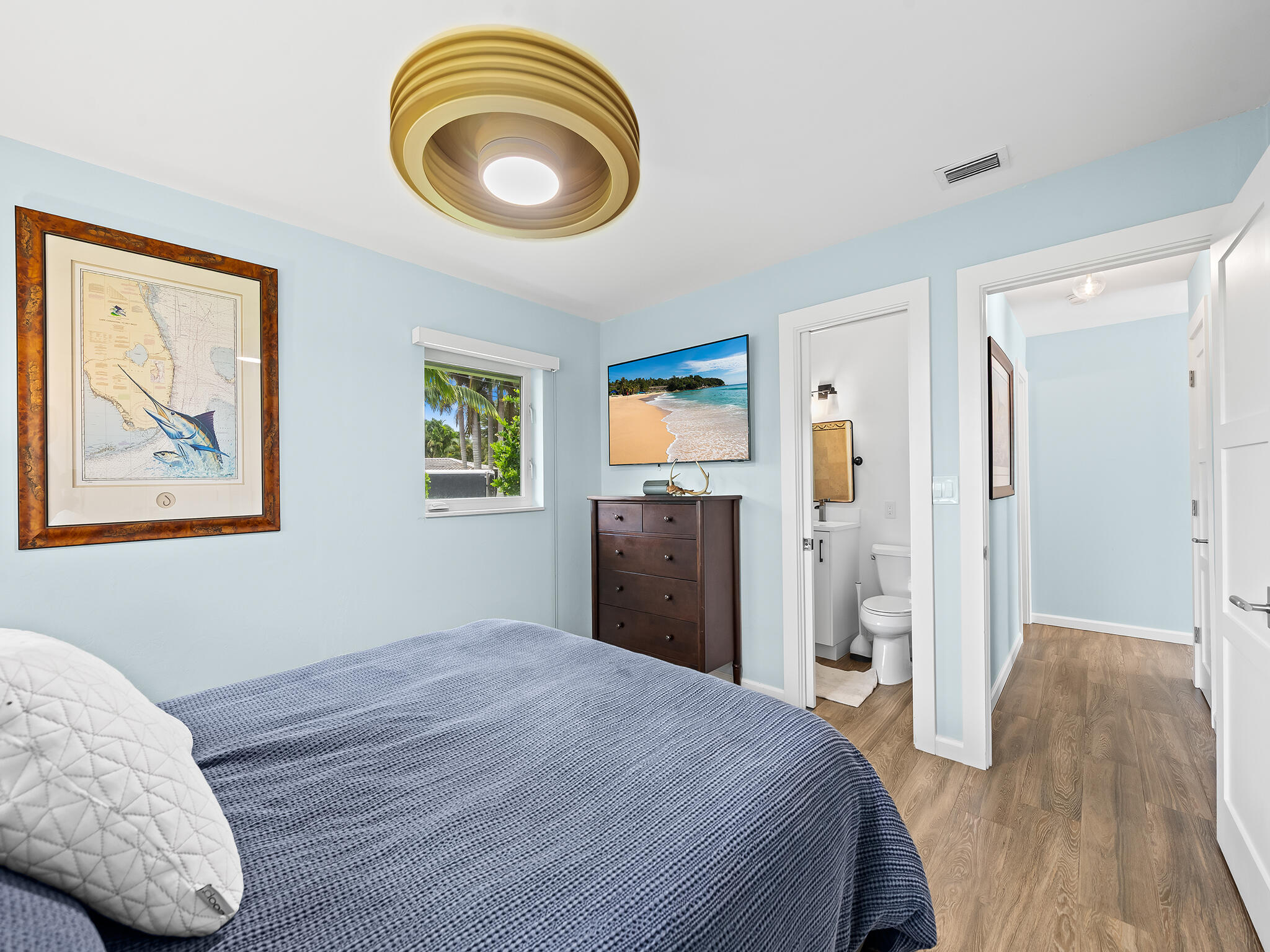 2421 NE 50th Lighthouse Point, FL 33064
