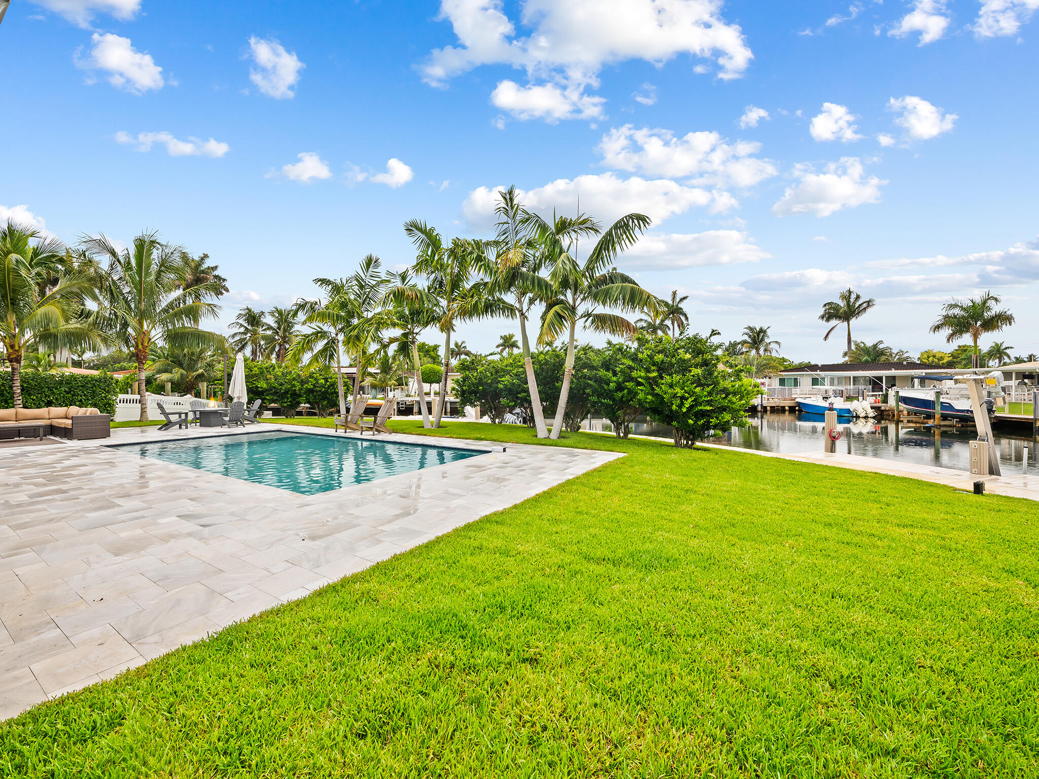 2421 NE 50th Lighthouse Point, FL 33064