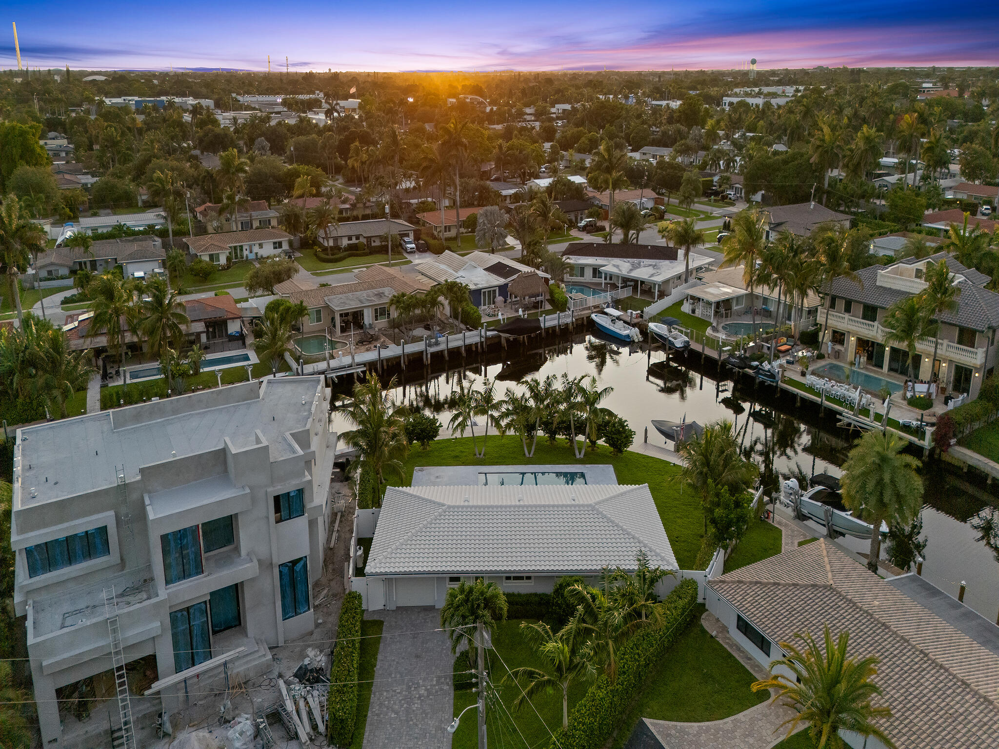 2421 NE 50th Lighthouse Point, FL 33064