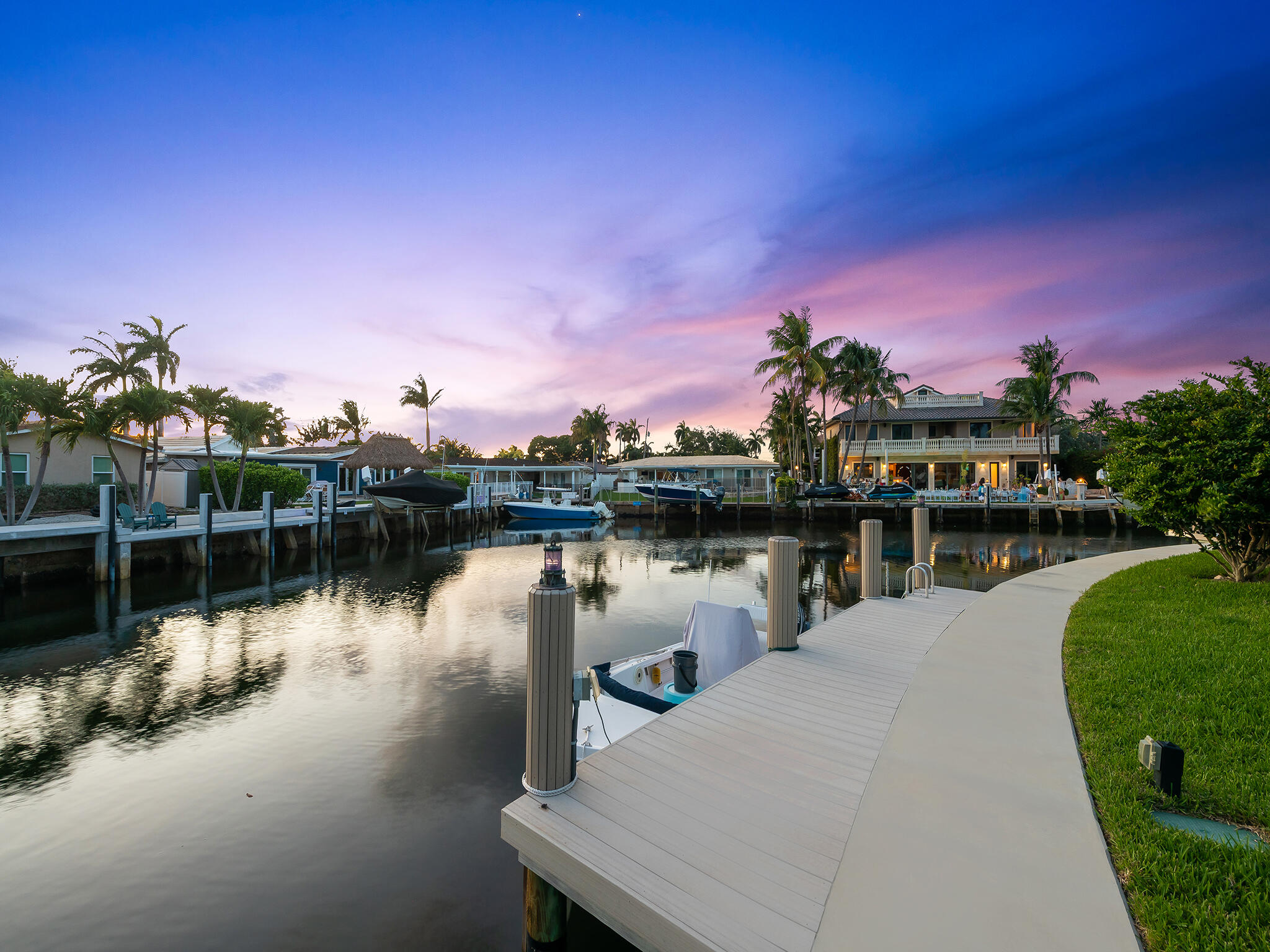 2421 NE 50th Lighthouse Point, FL 33064